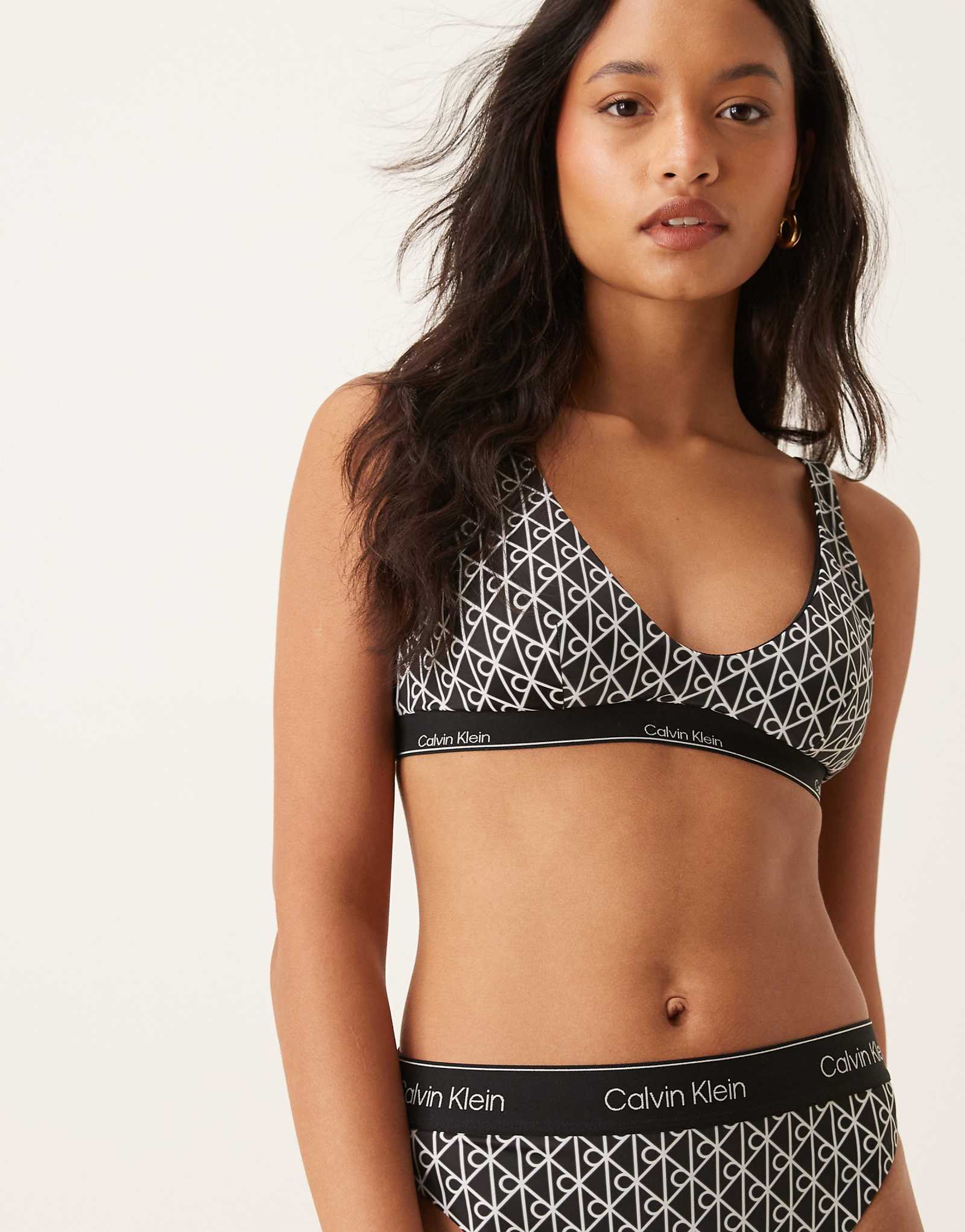 - Calvin Klein 15190₽