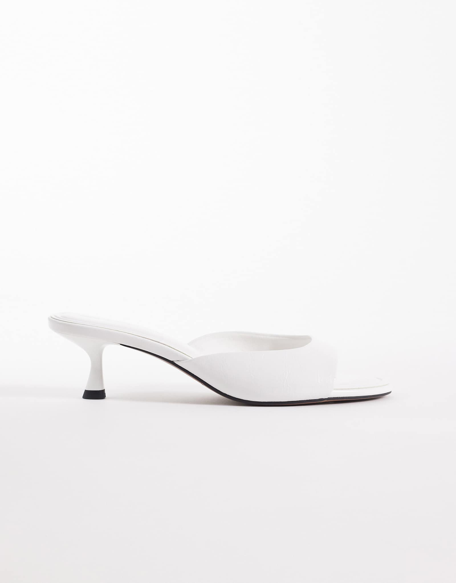 ASOS DESIGN kitten 8690₽