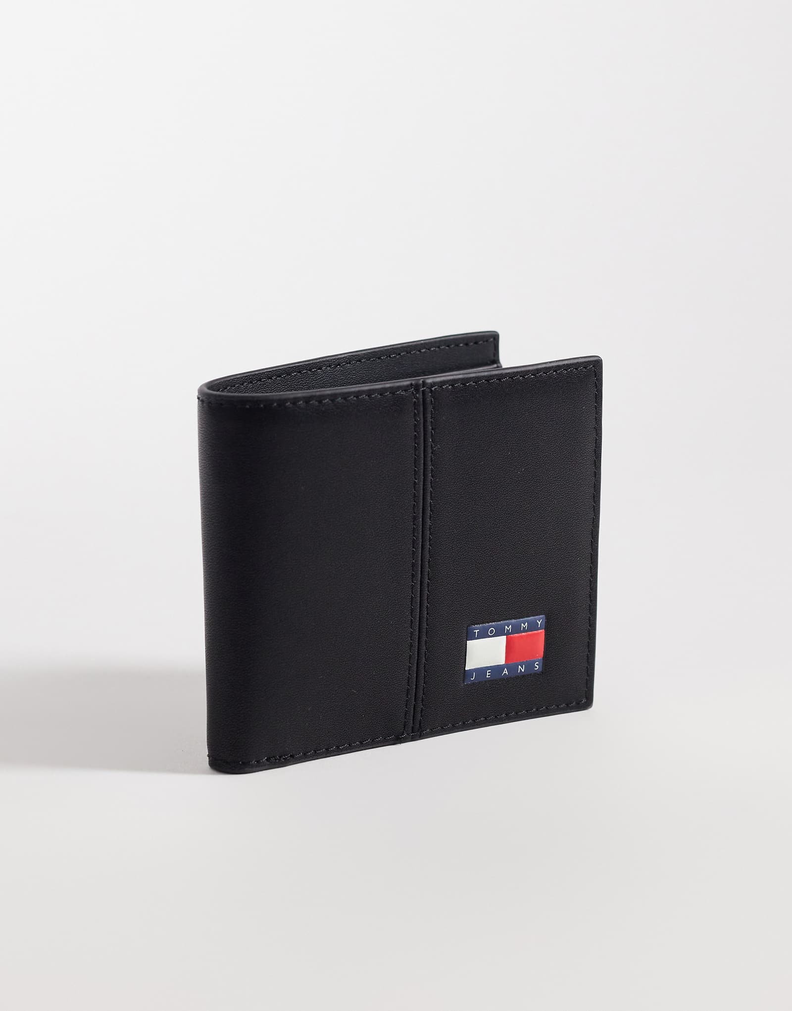 Tommy Jeans heritage 17090₽