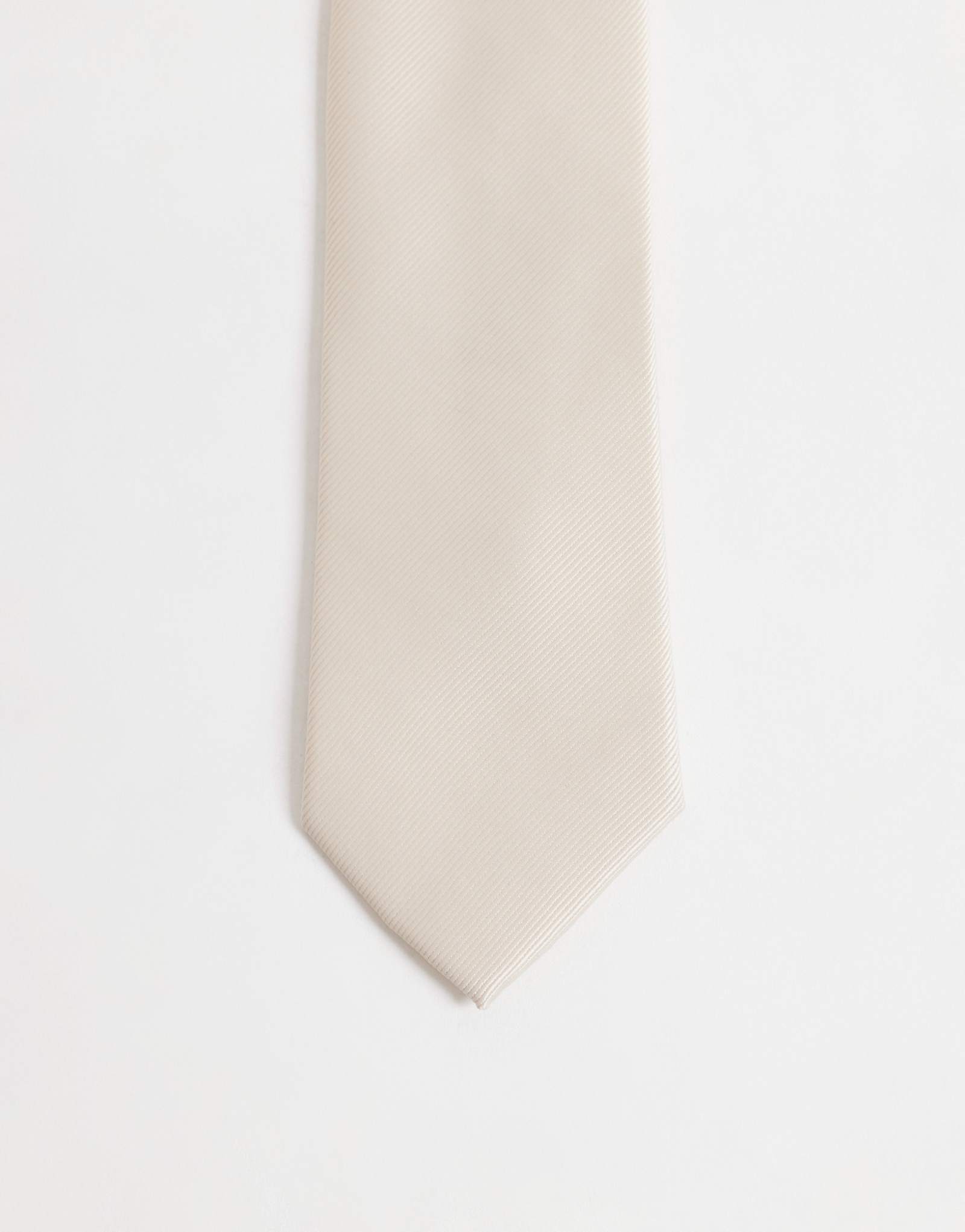 - ASOS DESIGN 4990₽