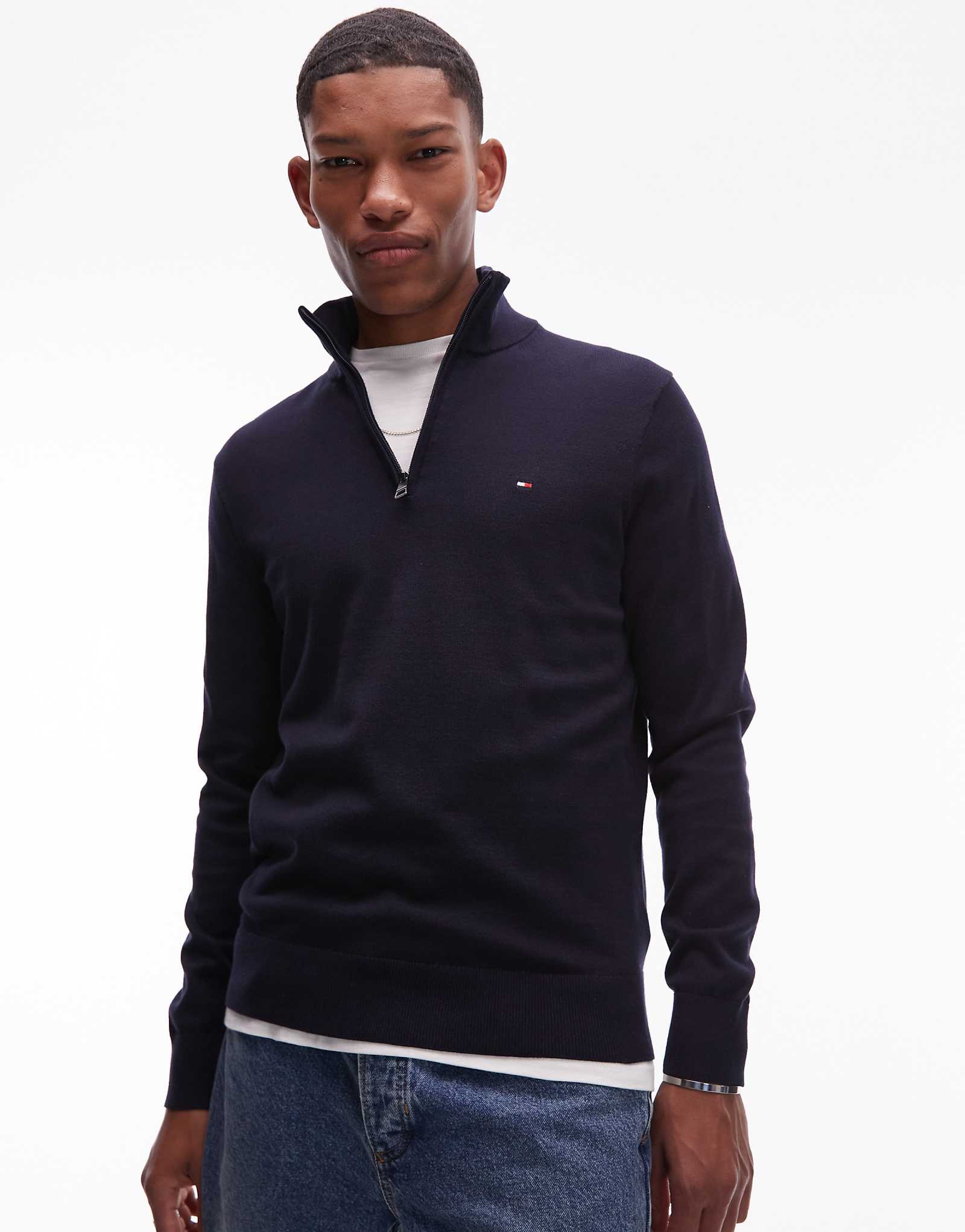 - 14 Tommy Hilfiger 35190₽