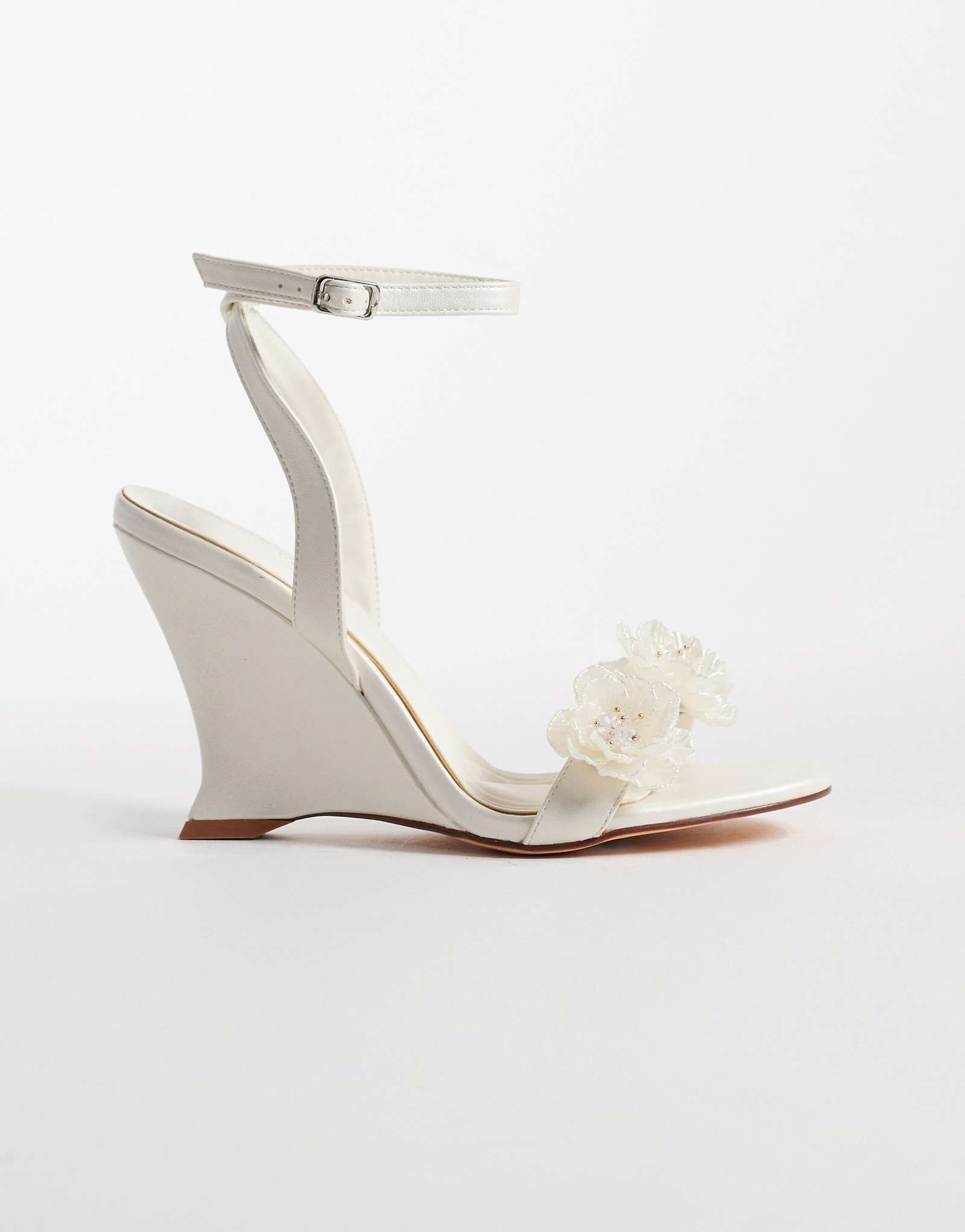 Azalea Wang Winters white 26590₽