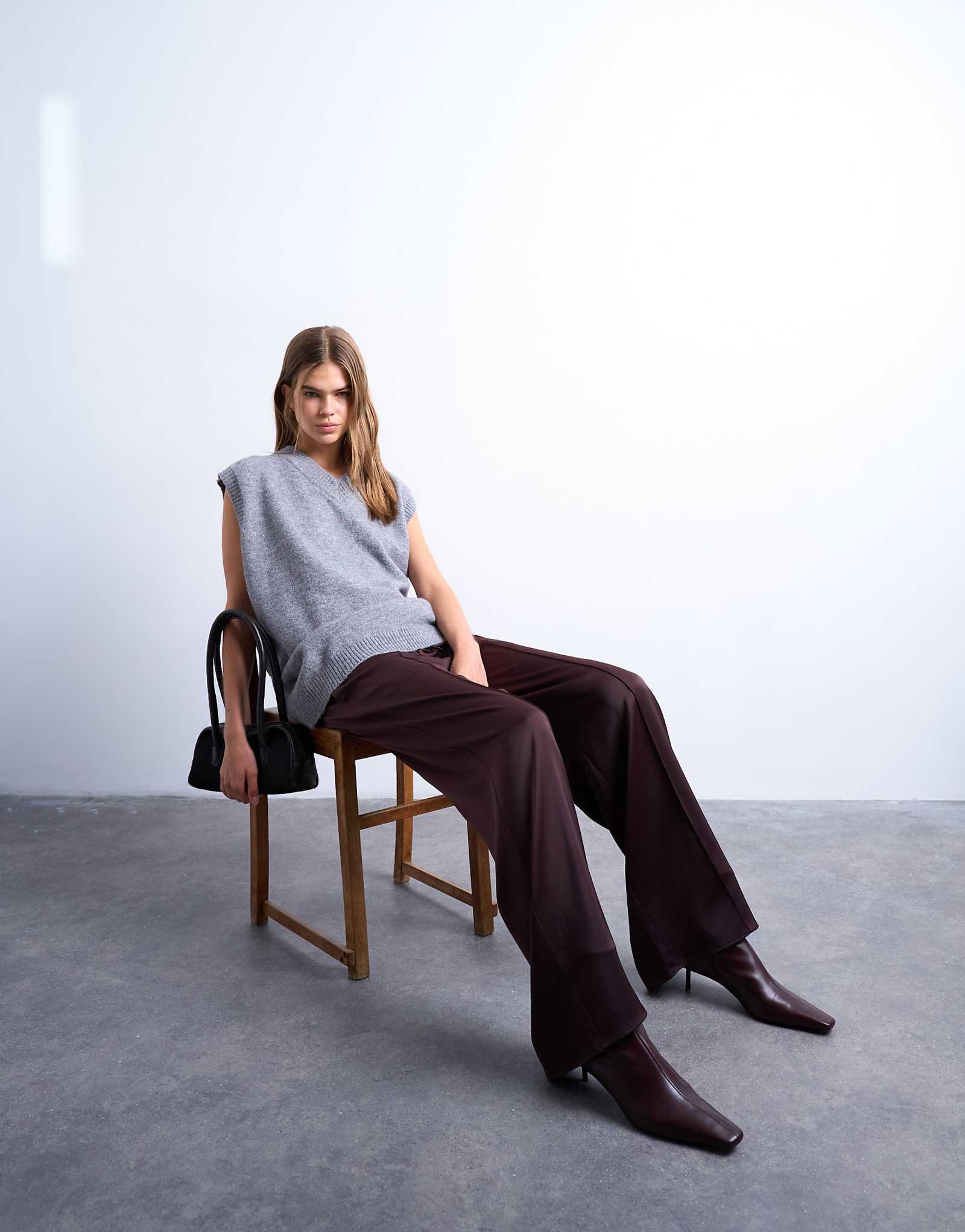 Topshop satin tie waist wide leg pants with pintuck seam detailing in burgundy 15190₽