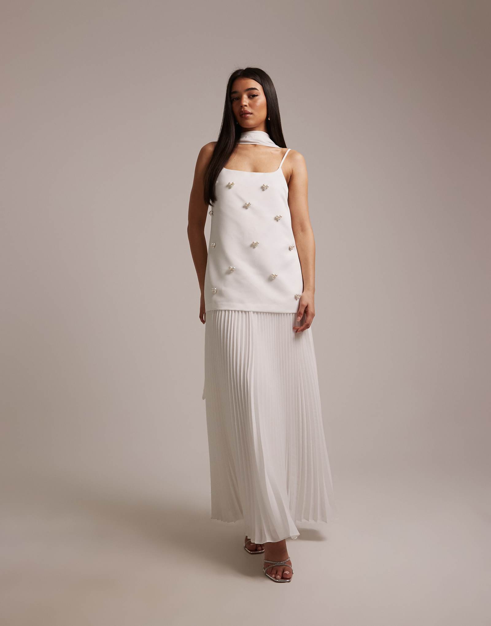 Six Stories Bridal faux-pearl embellished pleated dropped waist scarf detail maxi dress in white white 50390₽