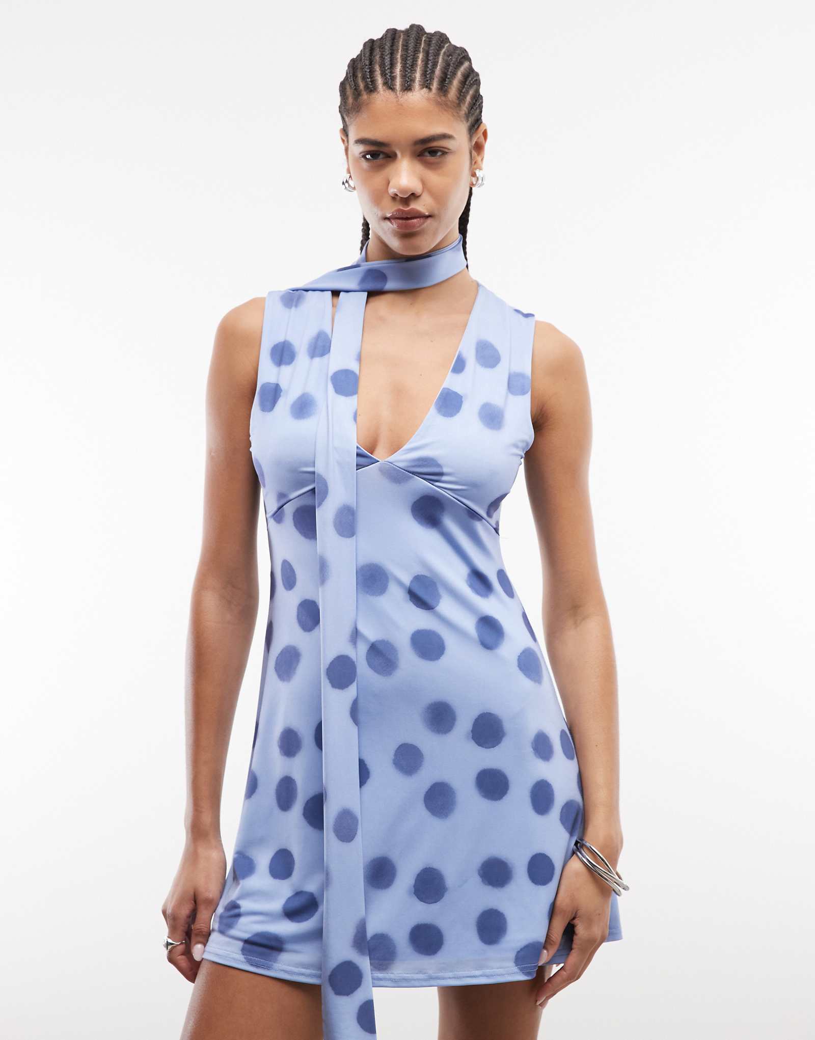 Reclaimed Vintage blue spot jersey scarf mini dress blue spot 10990₽