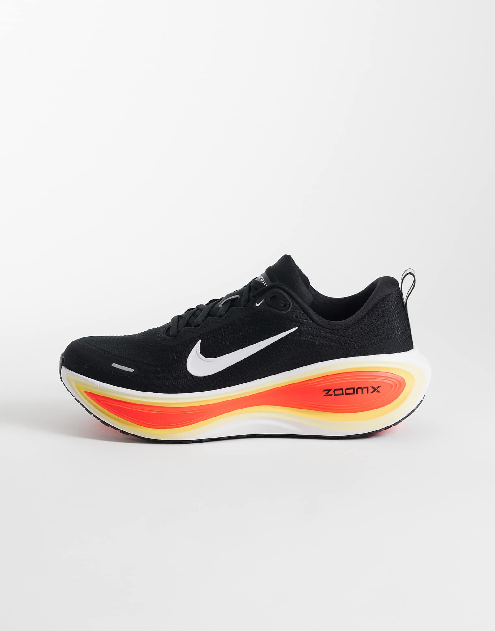 Nike Running Vomero Plus red 24390₽