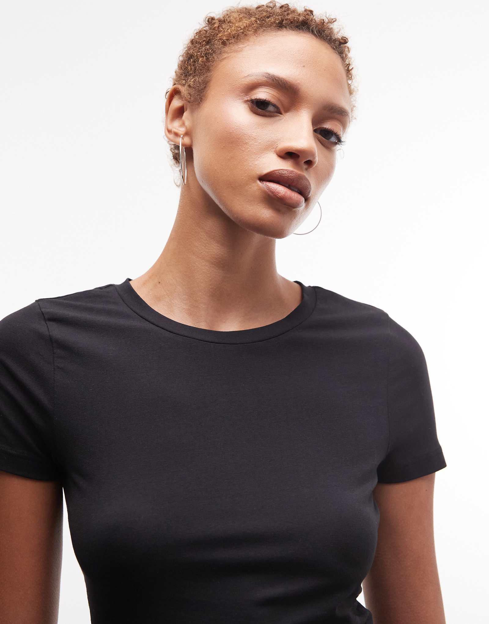 Monki Louie slim fit 3390₽