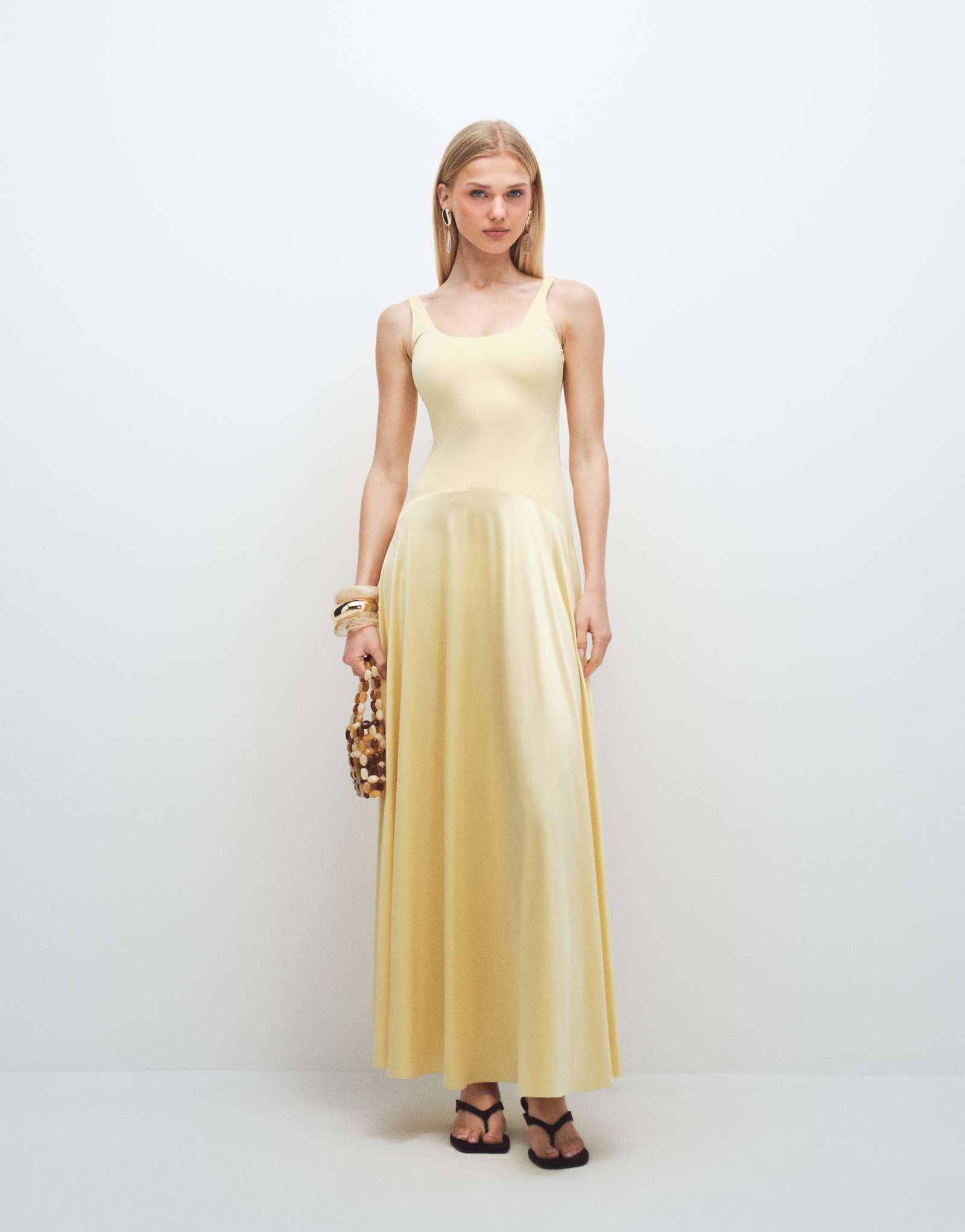 - yellow 26590₽