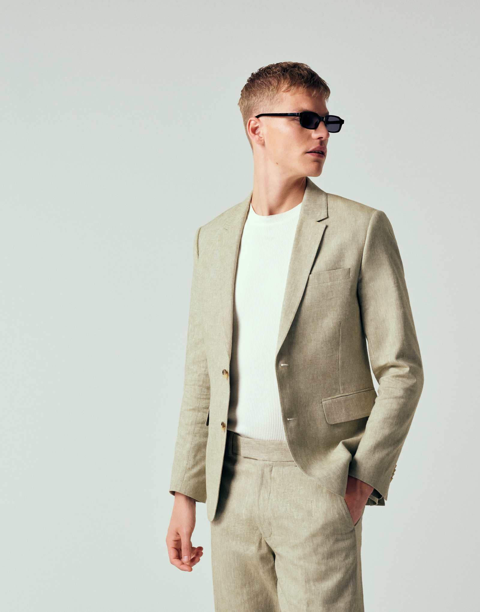 Abercrombie -amp Fitch - green 32990₽