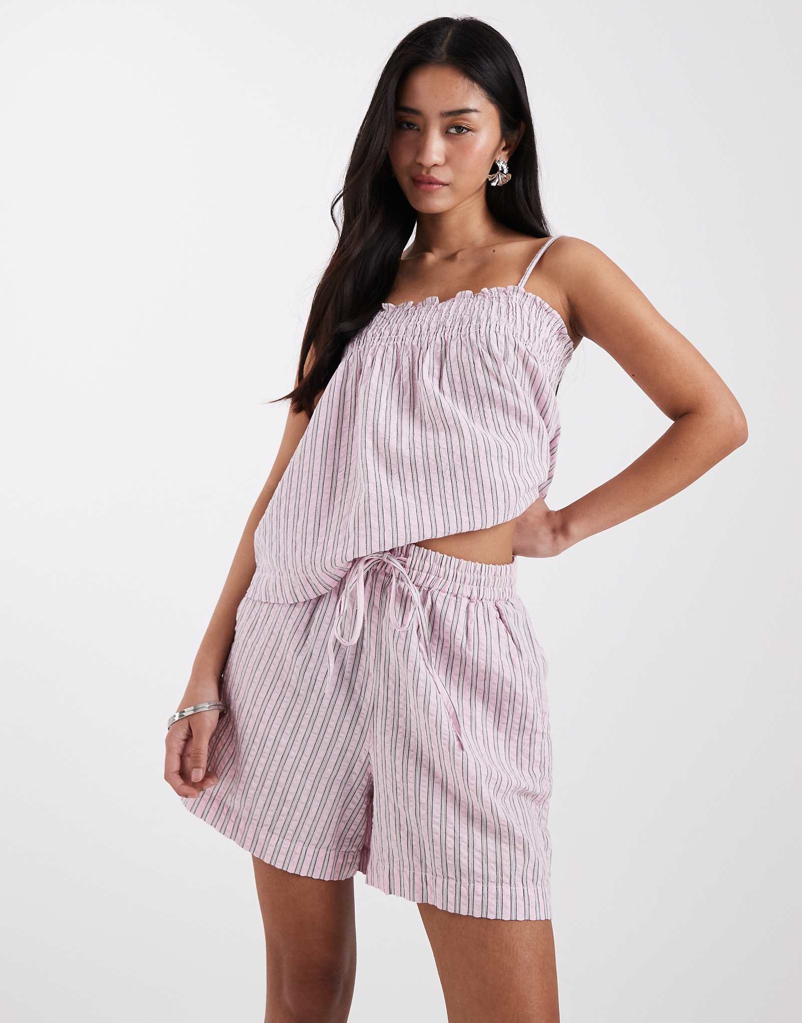 JJXX seersucker striped shorts in pink pink lady 8490₽