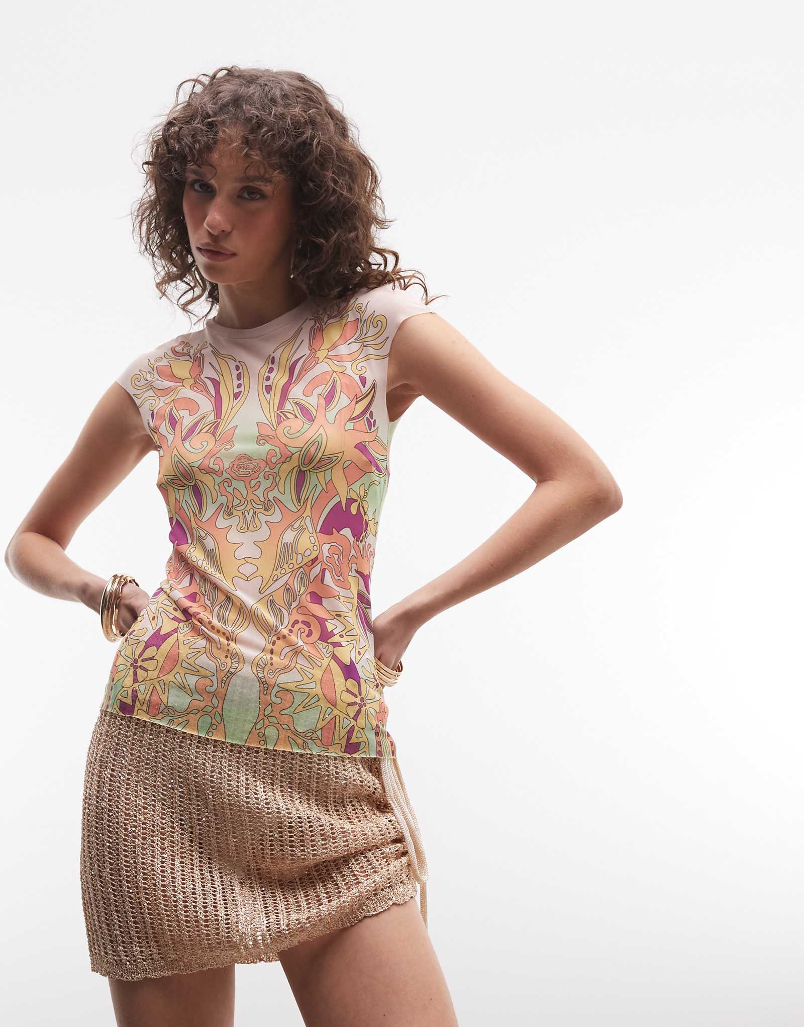 AFRM Nina short sleeve mesh crew neck tee in pink multi print 7390₽