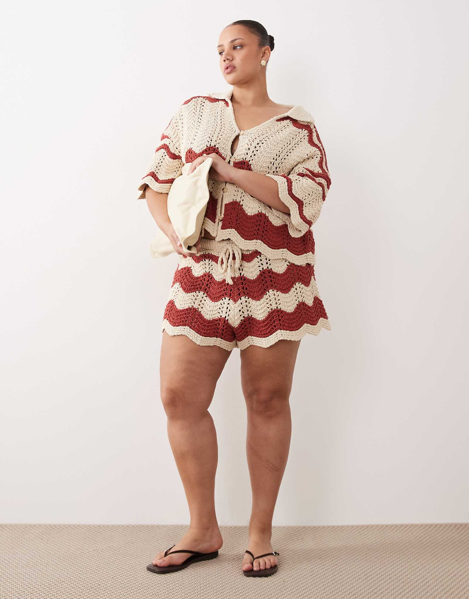 ARRANGE Curve stripe crochet shorts in rust and beige - part of a set rust and beige 18390₽