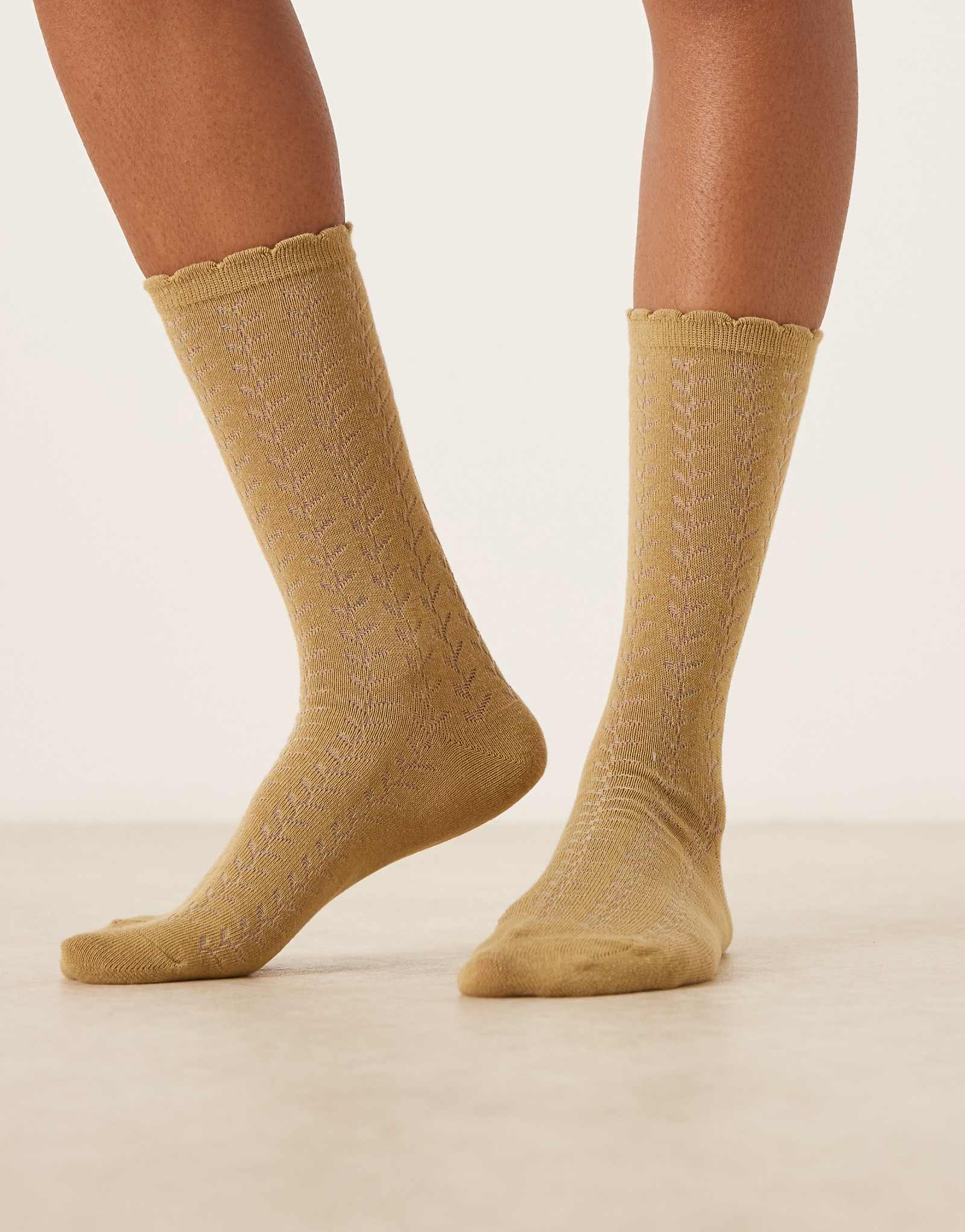 Becksondergaard pointelle ruffle socks in khaki green 3790₽
