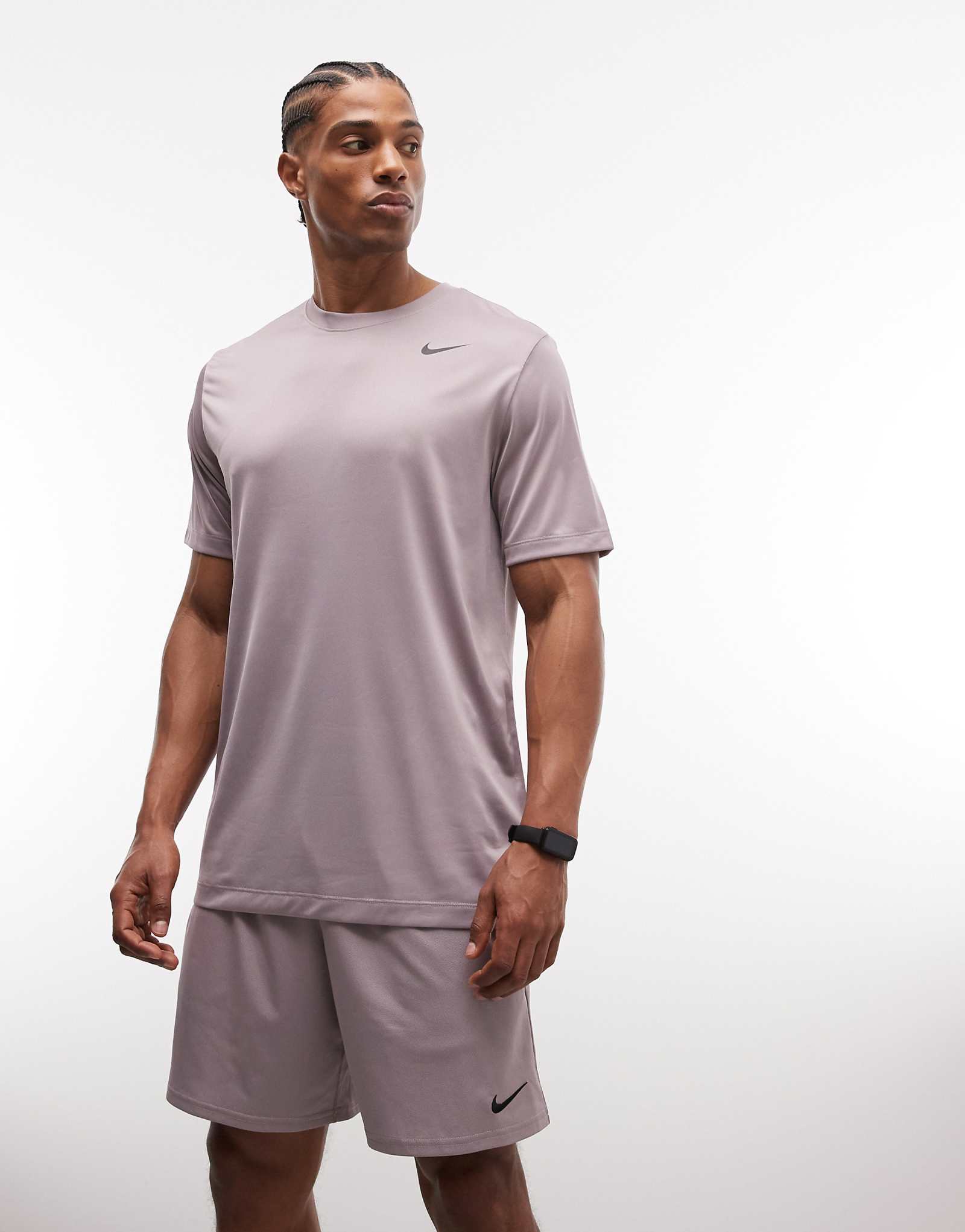 Nike Training Dri-FIT t-shirt in lilac lilac 6190₽