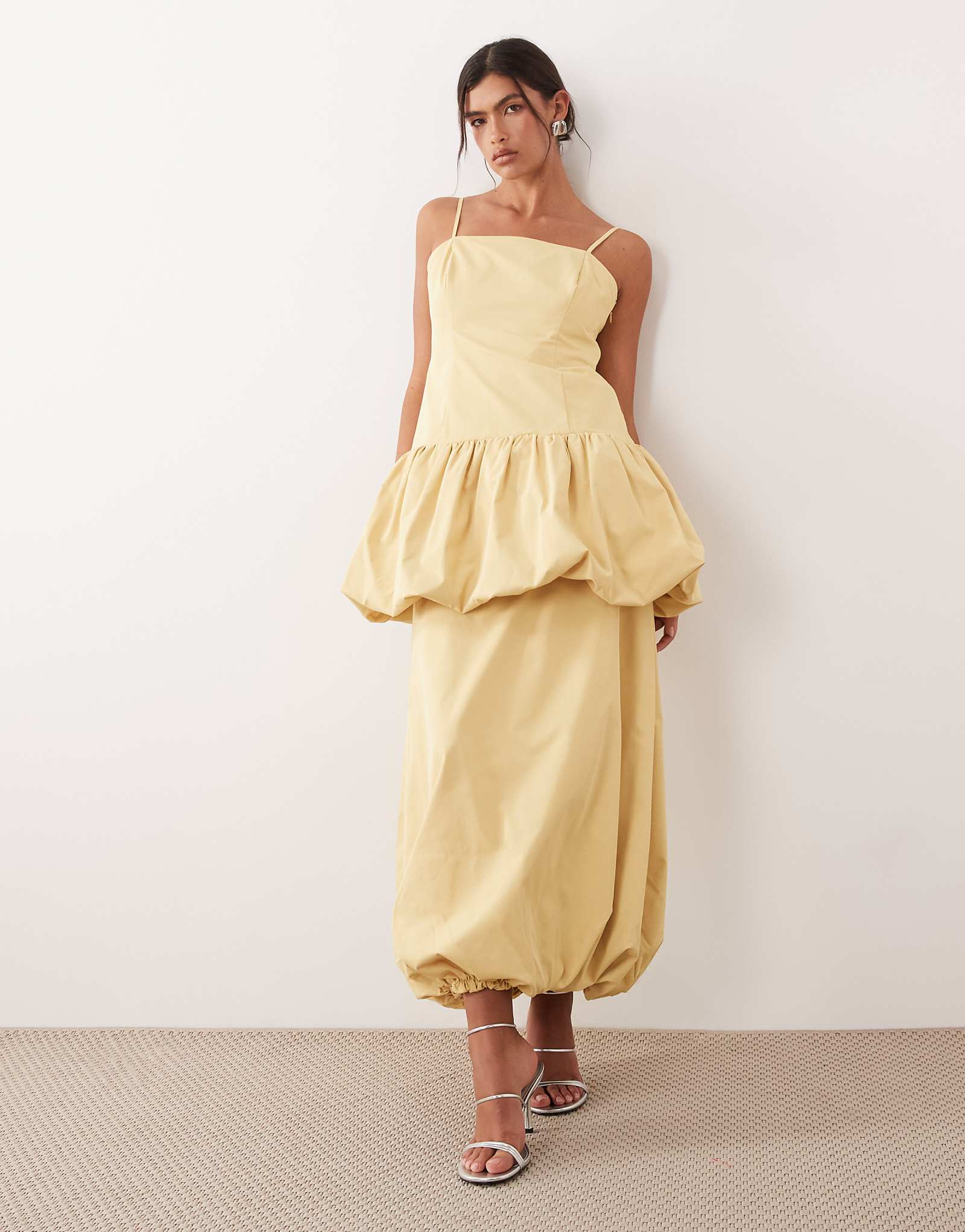 ARRANGE bubble midi skirt in tonal buttermilk - part of a set tonal buttermilk 36590₽