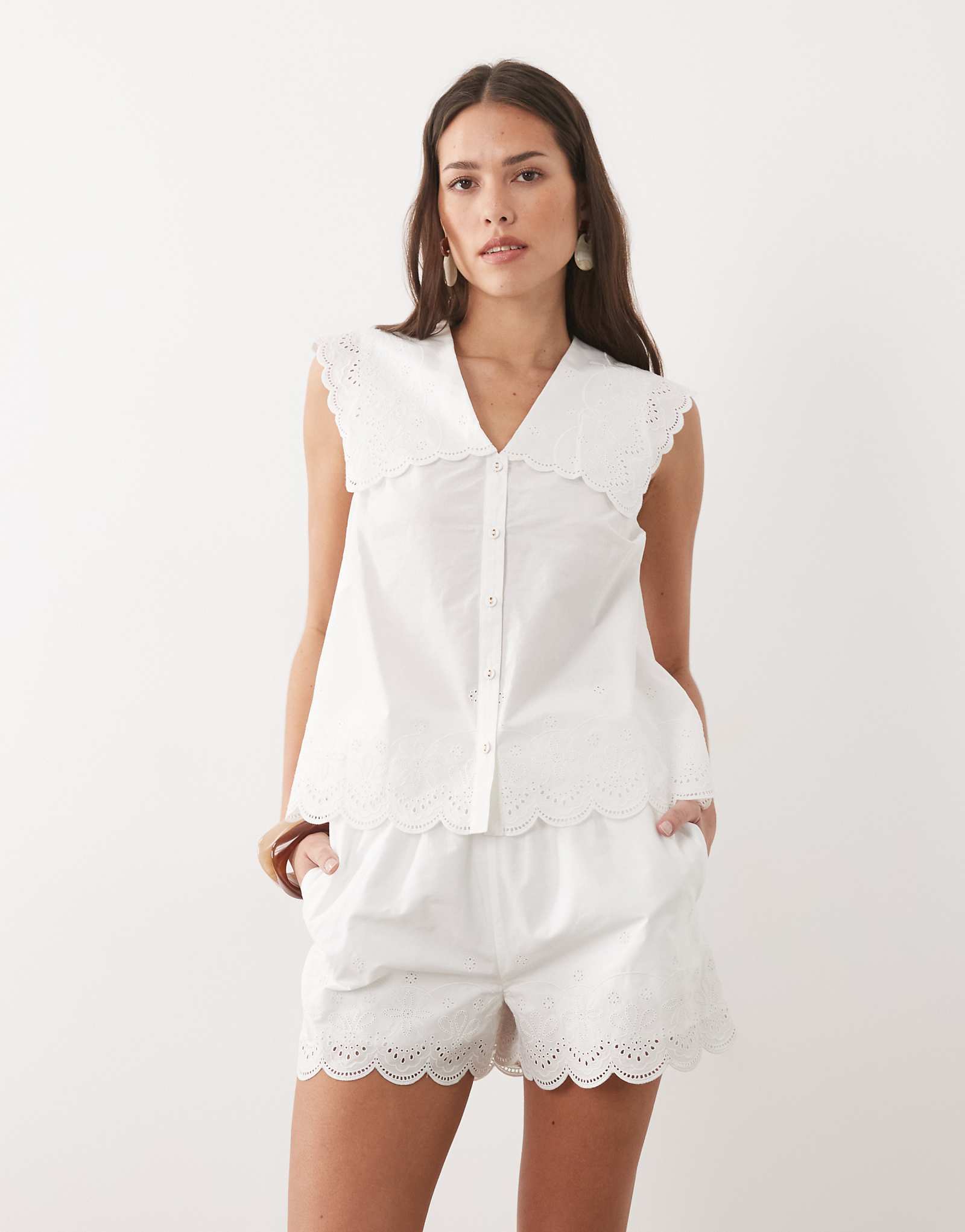Nobodys Child Bonnie oversized collar cotton eyelet blouse in white - part of a set white 21890₽