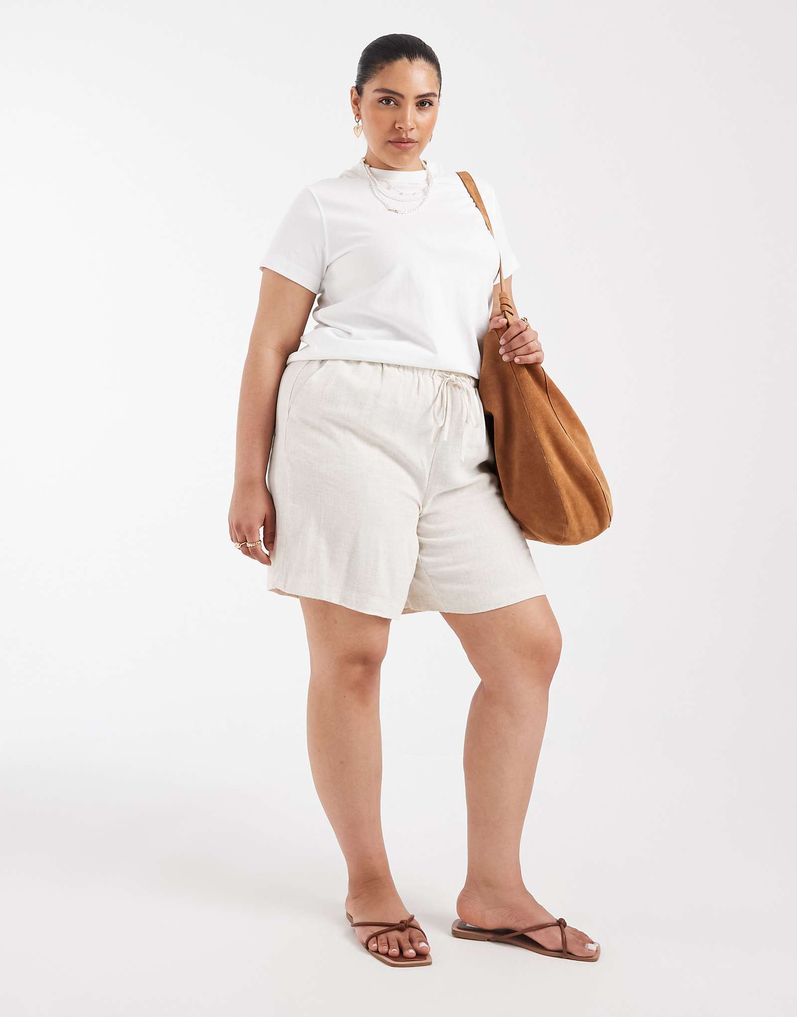 ONLY Curve linen blend shorts in cream moonbeam 8490₽