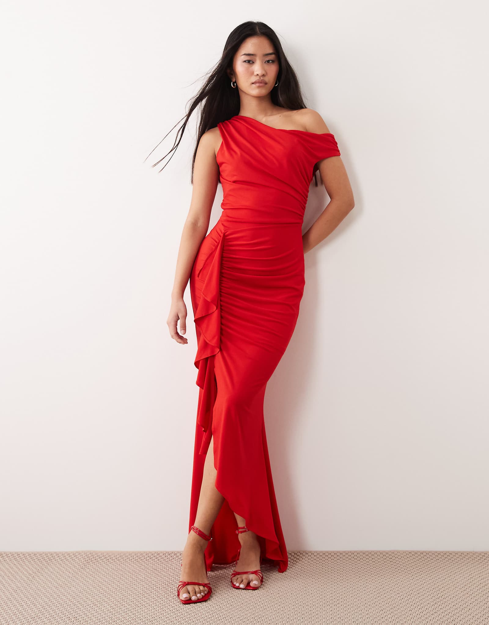 TFNC slinky fallen shoulder thigh slit ruffle detail midaxi dress in red red 16890₽