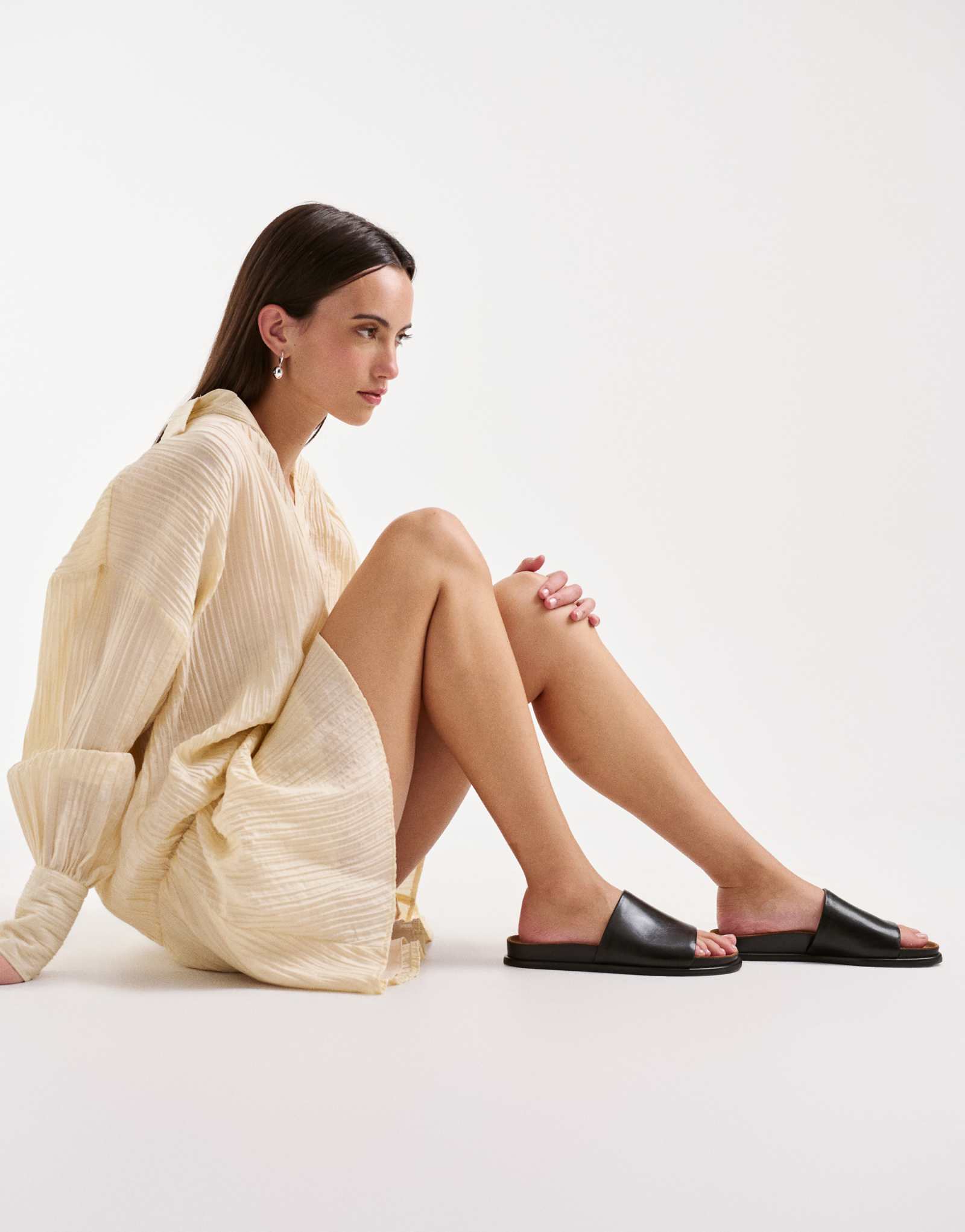 Vagabond Effie leather flat sandals in black black 19390₽