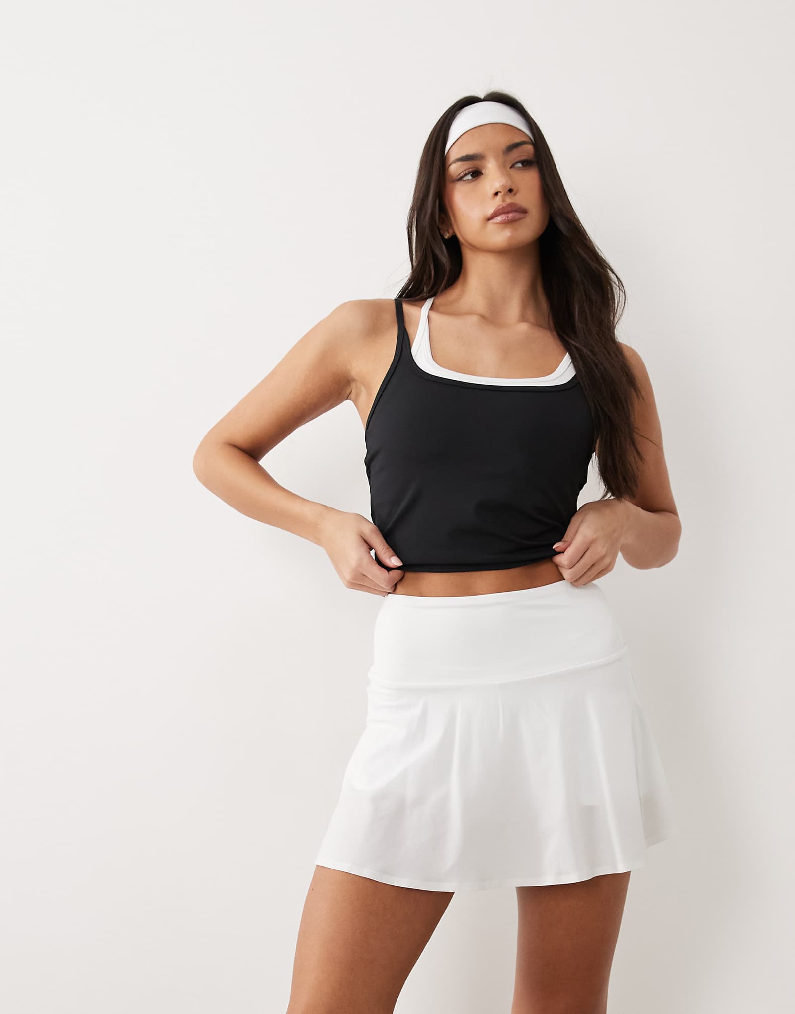 4505 active tennis flippy skirt with inner shorts in white white 7790₽
