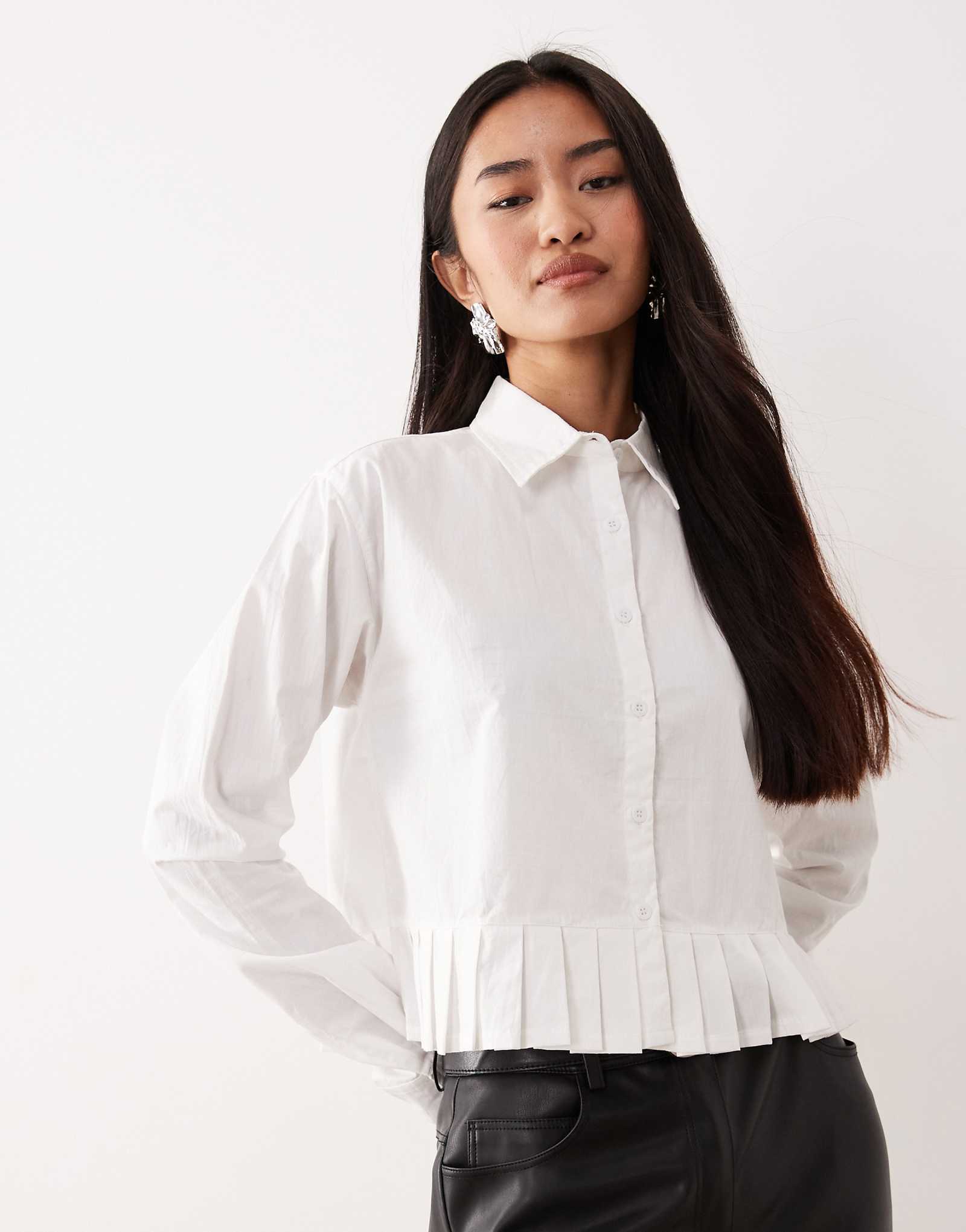 Motel Bisian poplin button down shirt with peplum hem in white 8590₽