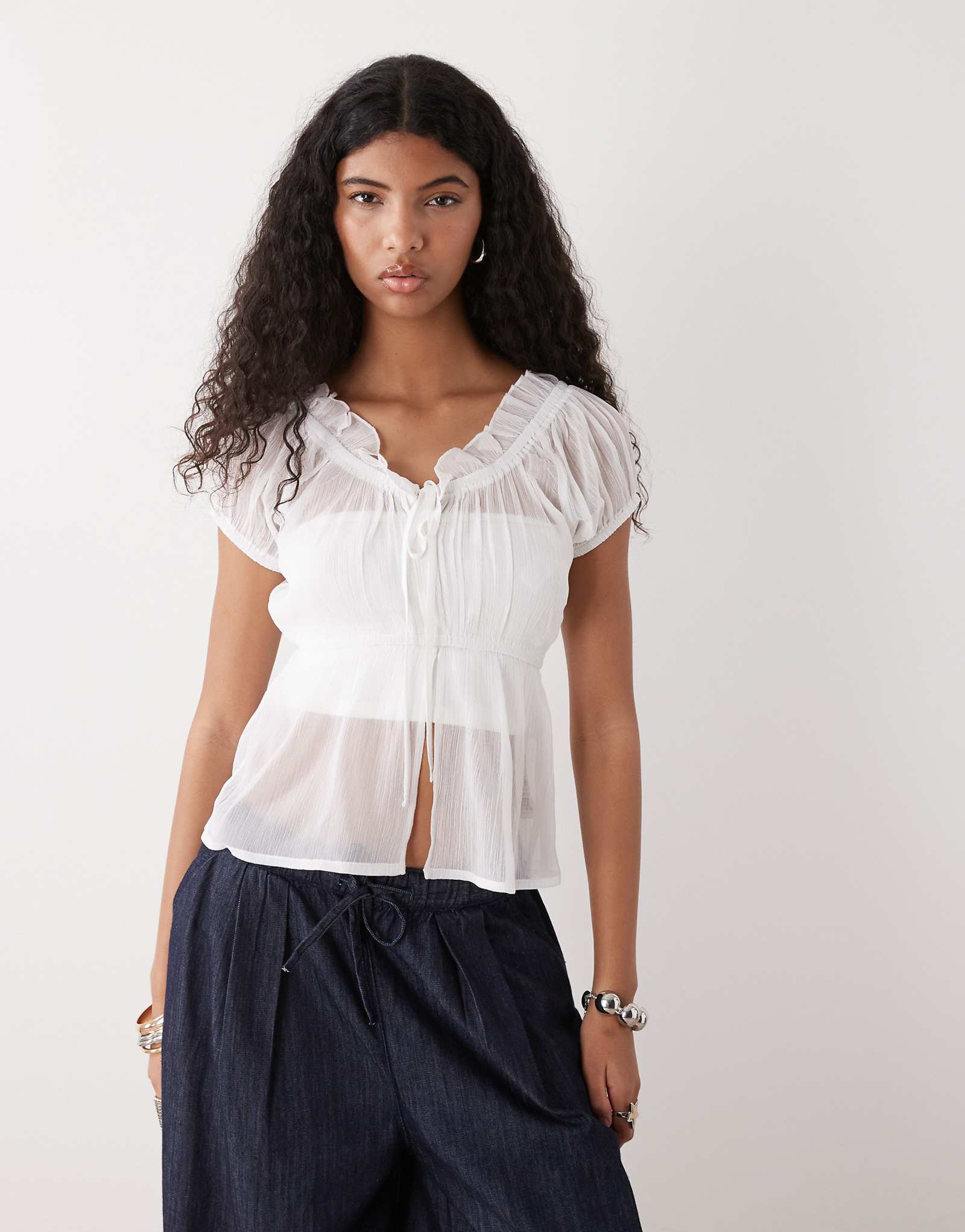 COLLUSION frill trim short sleeve blouse in white white 8690₽