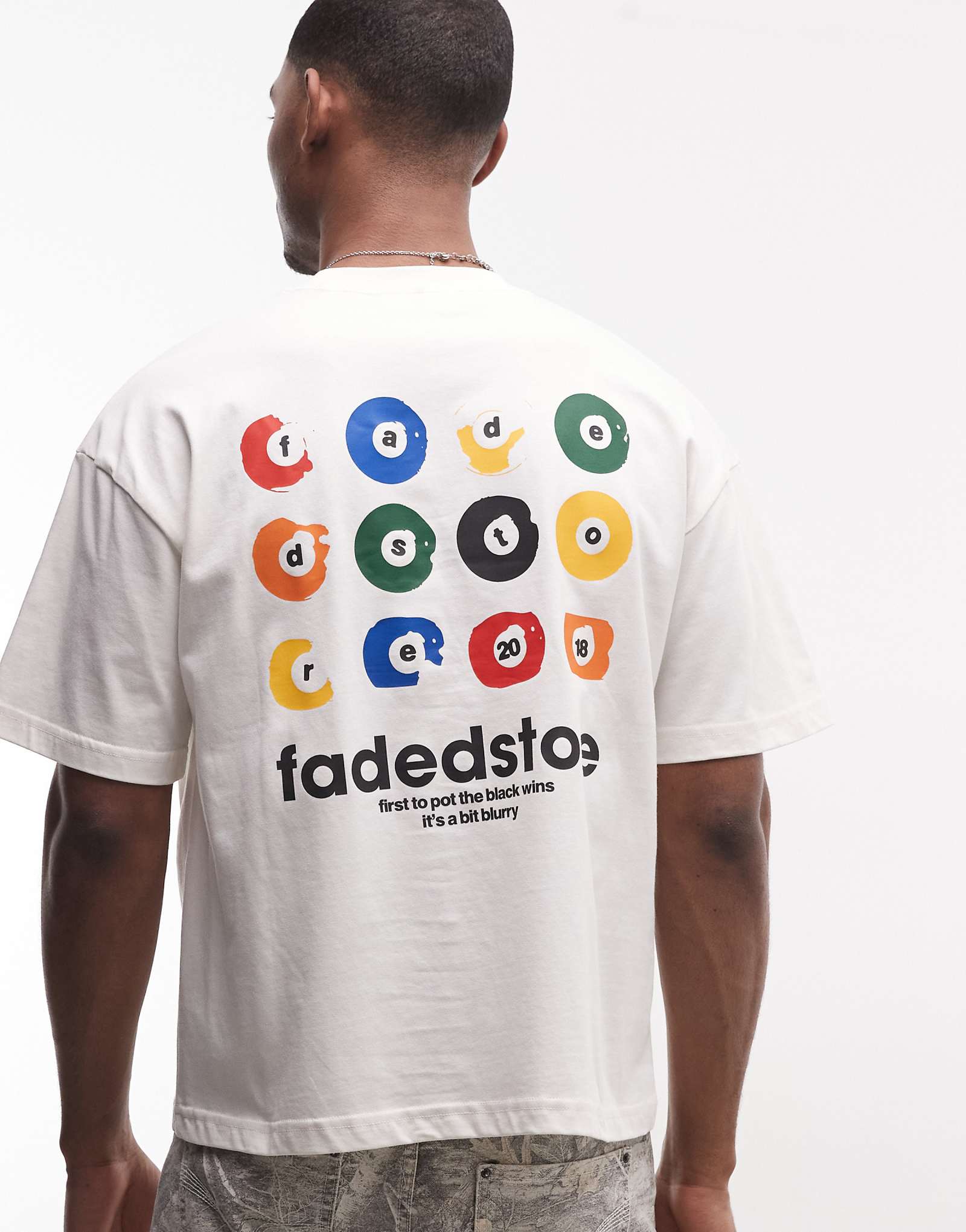 Faded Store logo t-shirt with billiards back print in chalk chalk 15090₽