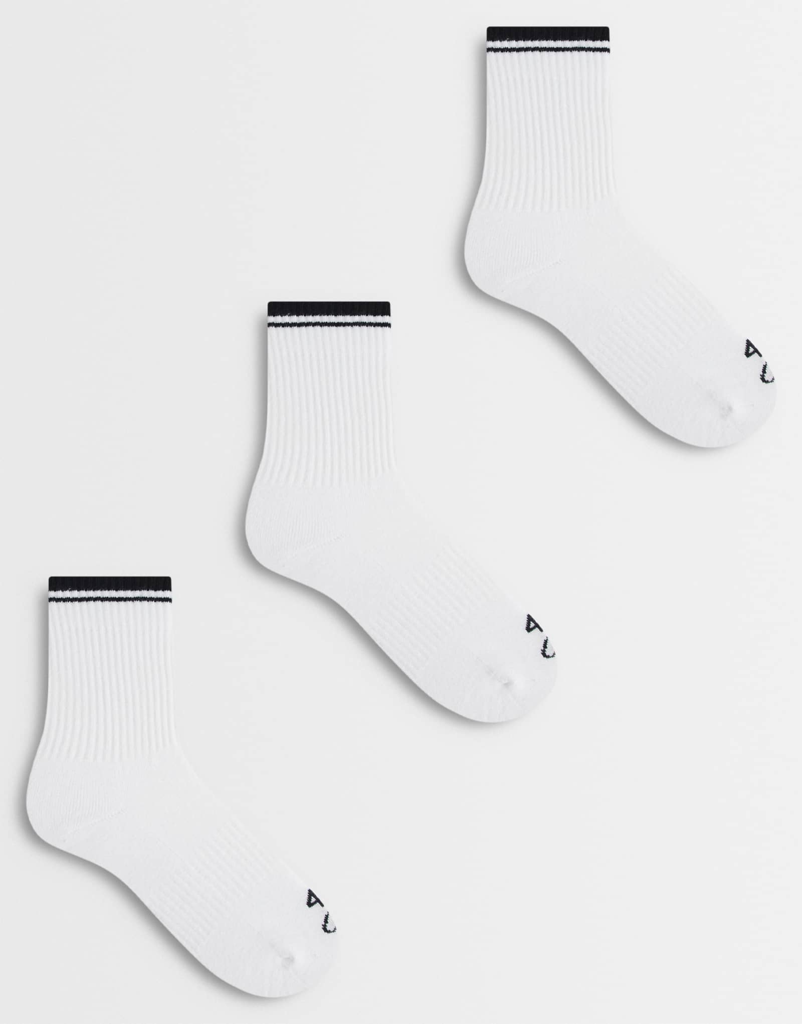 4505 3 pack socks with arch support in white with black stripe edge white 3890₽