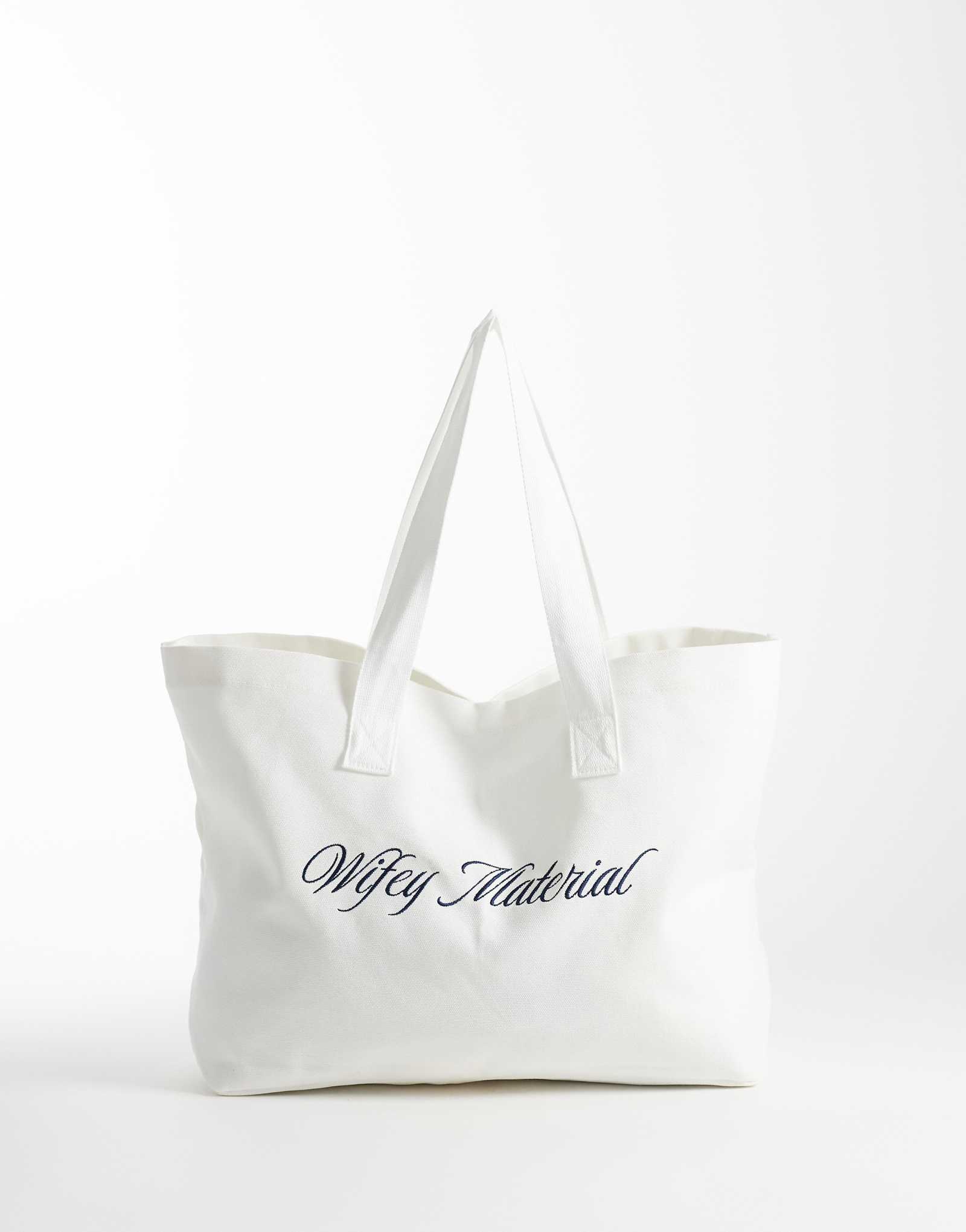 Six Stories Wifey Material tote bag in white white 11790₽