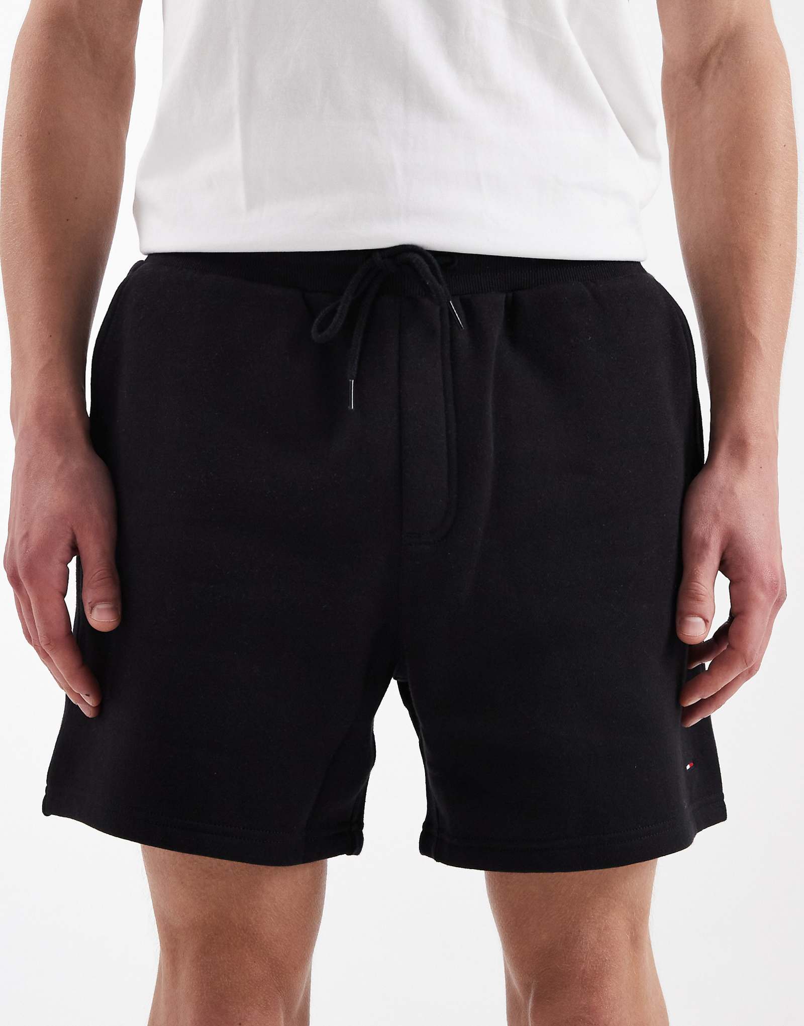 Tommy Jeans flag shorts in black black 9890₽