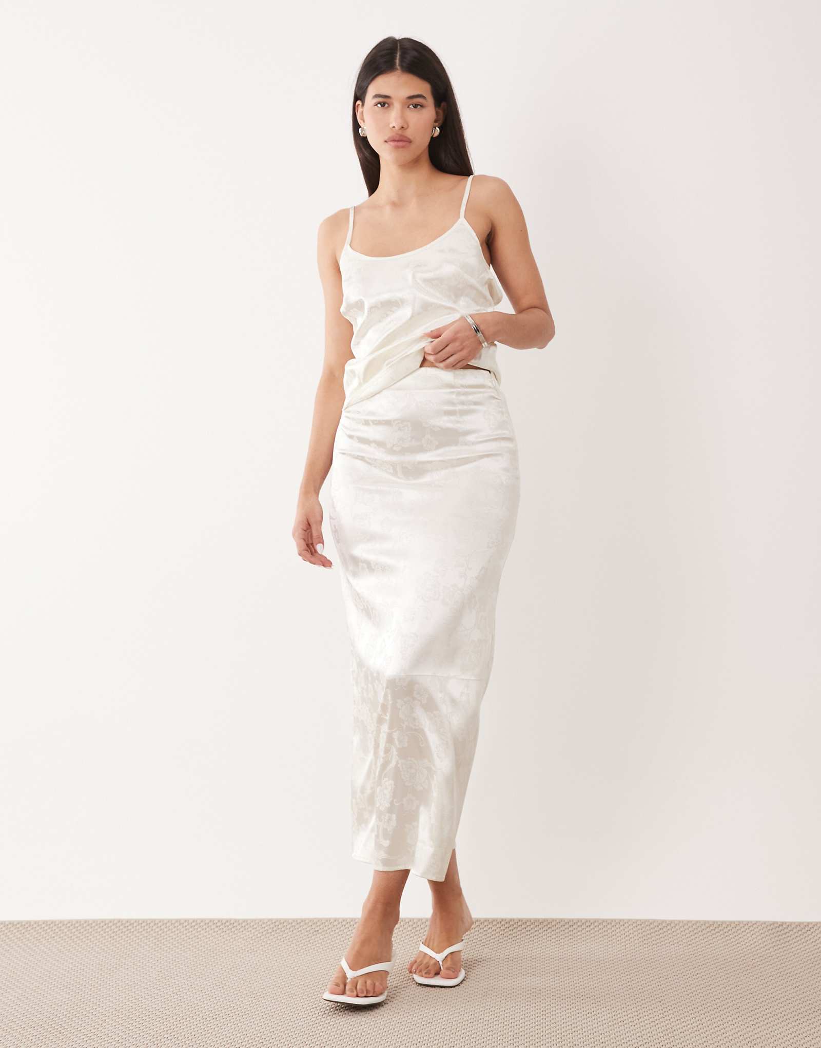 The Frolic Exclusive satin floral jacquard column maxi skirt in cream - part of a set cream 10890₽