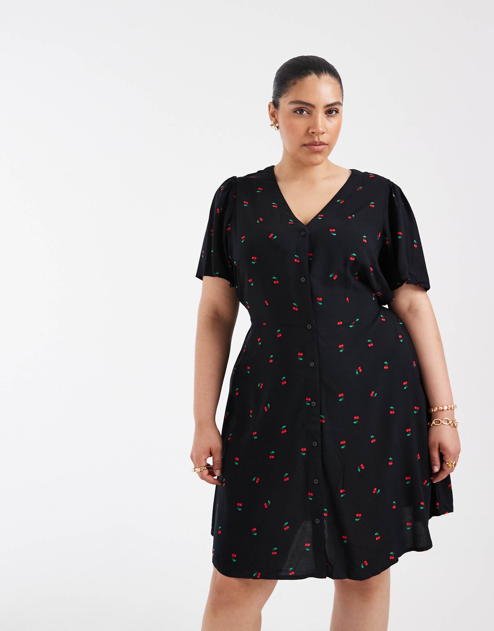 Vero Moda Curve button up mini skater dress with cherry print in black black cherries 9890₽