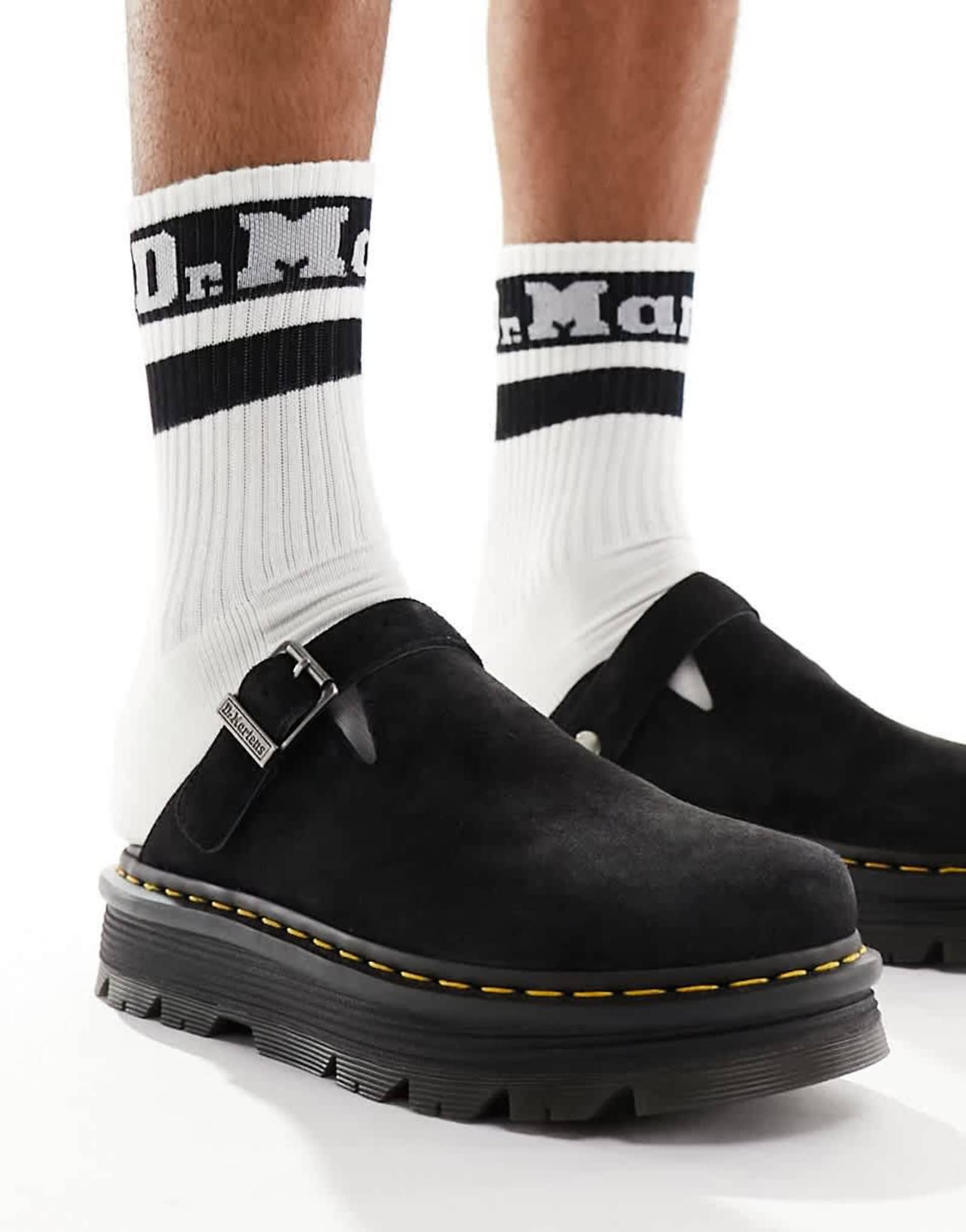 Dr Martens ZebZag mule in black suede black 25190₽