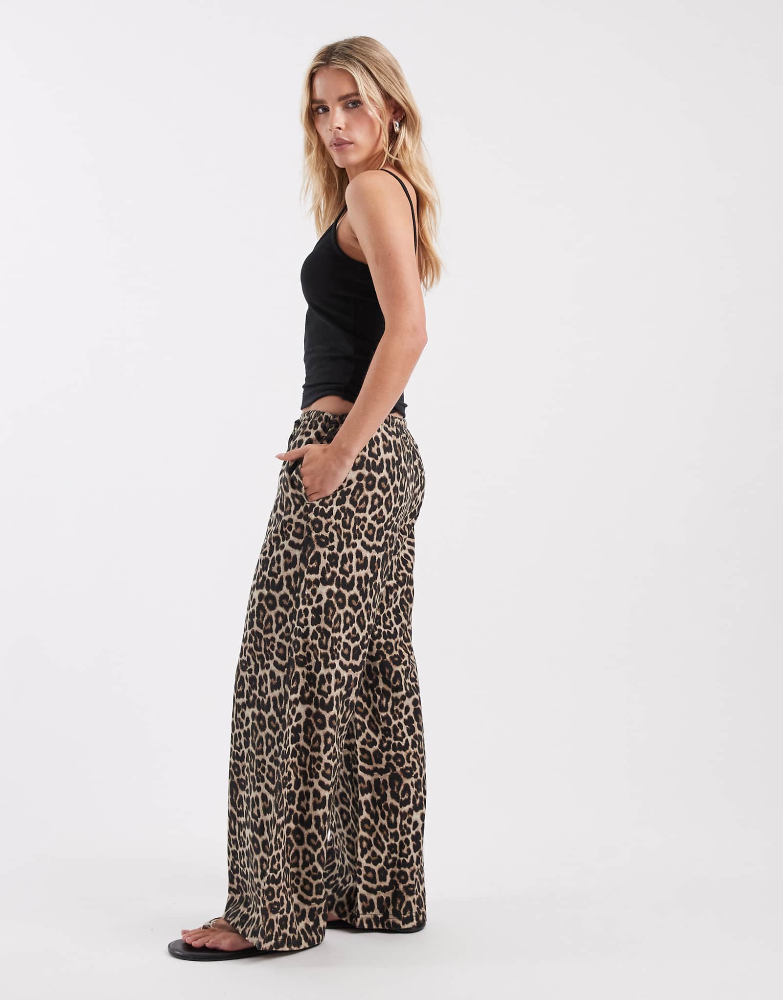 ONLY Petite tie detail pull on pants in leopard print peyote 12190₽