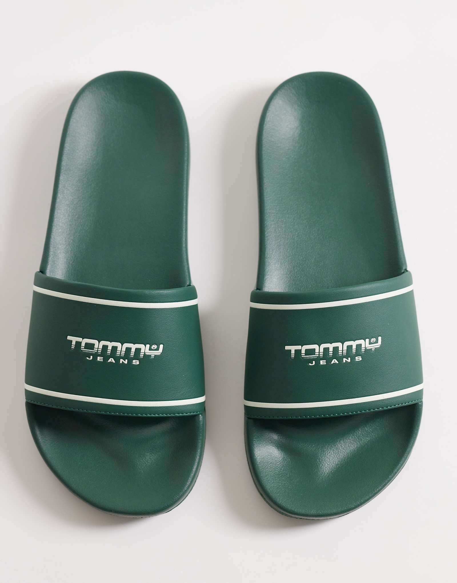Tommy Jeans slides with logo in green shadow pine 12790₽