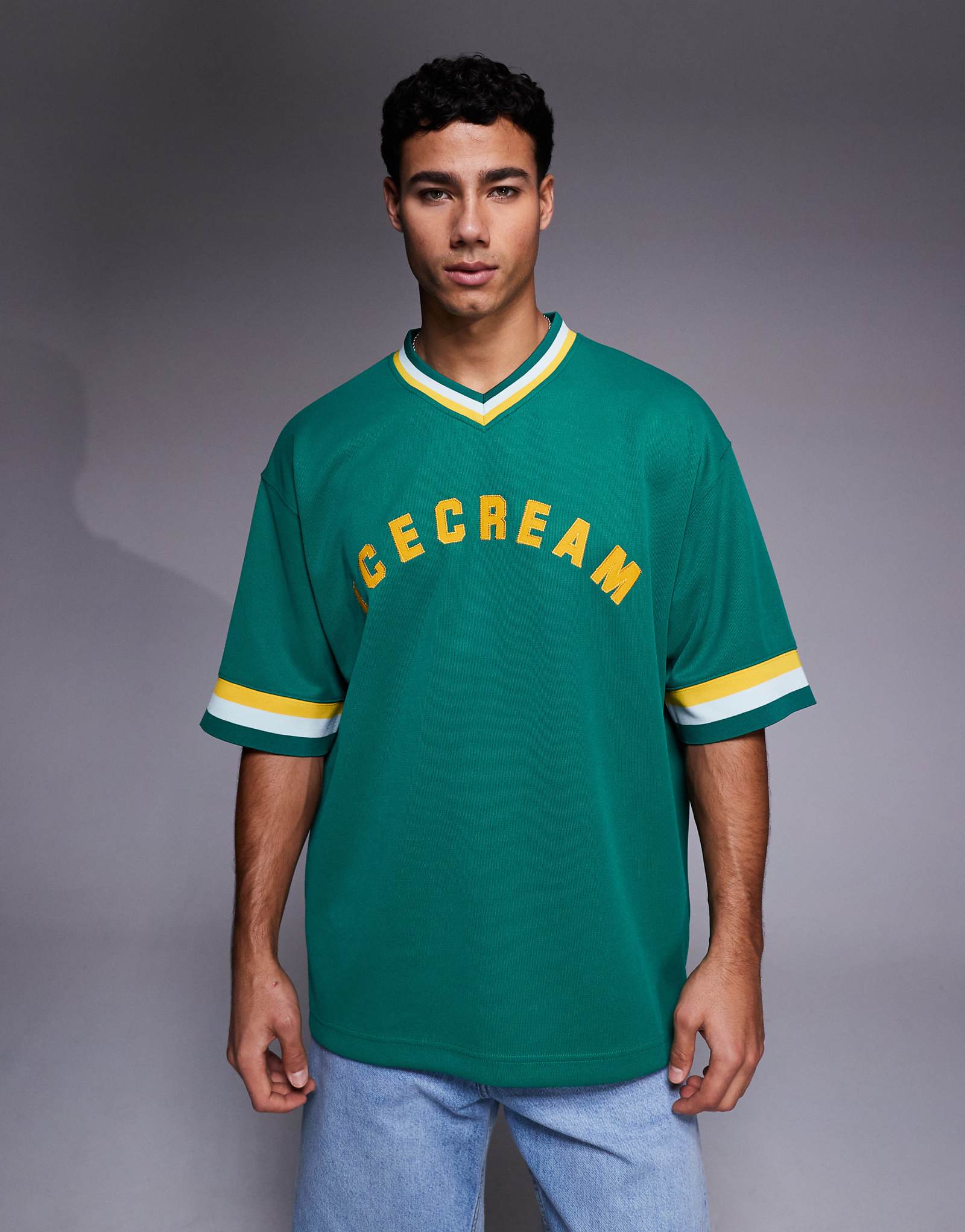 ICECREAM logo v-neck sports jersey in green 19390₽