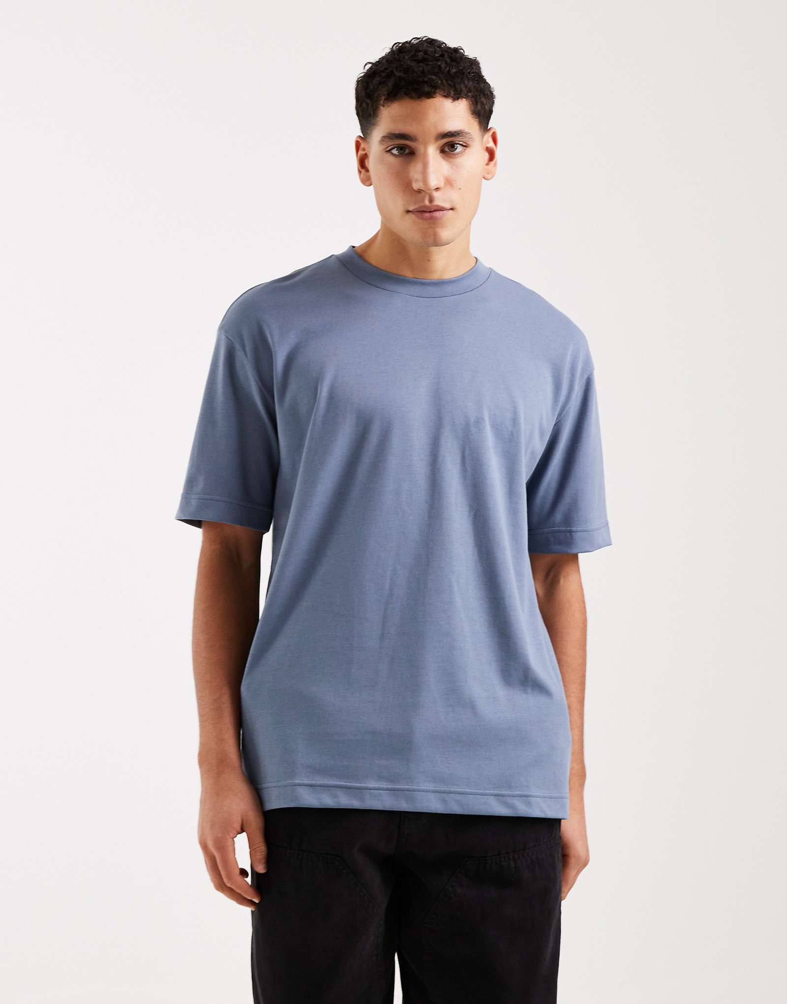 Hollister cooling boxy T-shirt in indigo blue mid blue 3490₽
