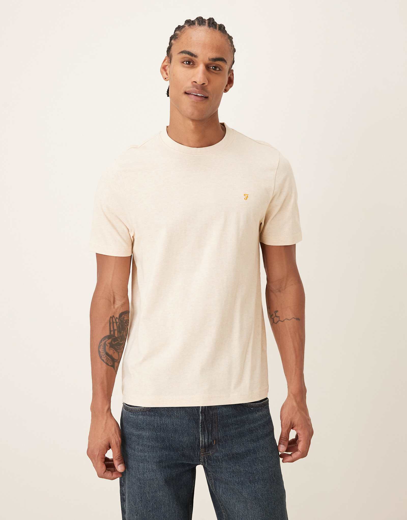 Farah Danny short sleeve regular fit logo T-shirt in beige beige 10090₽