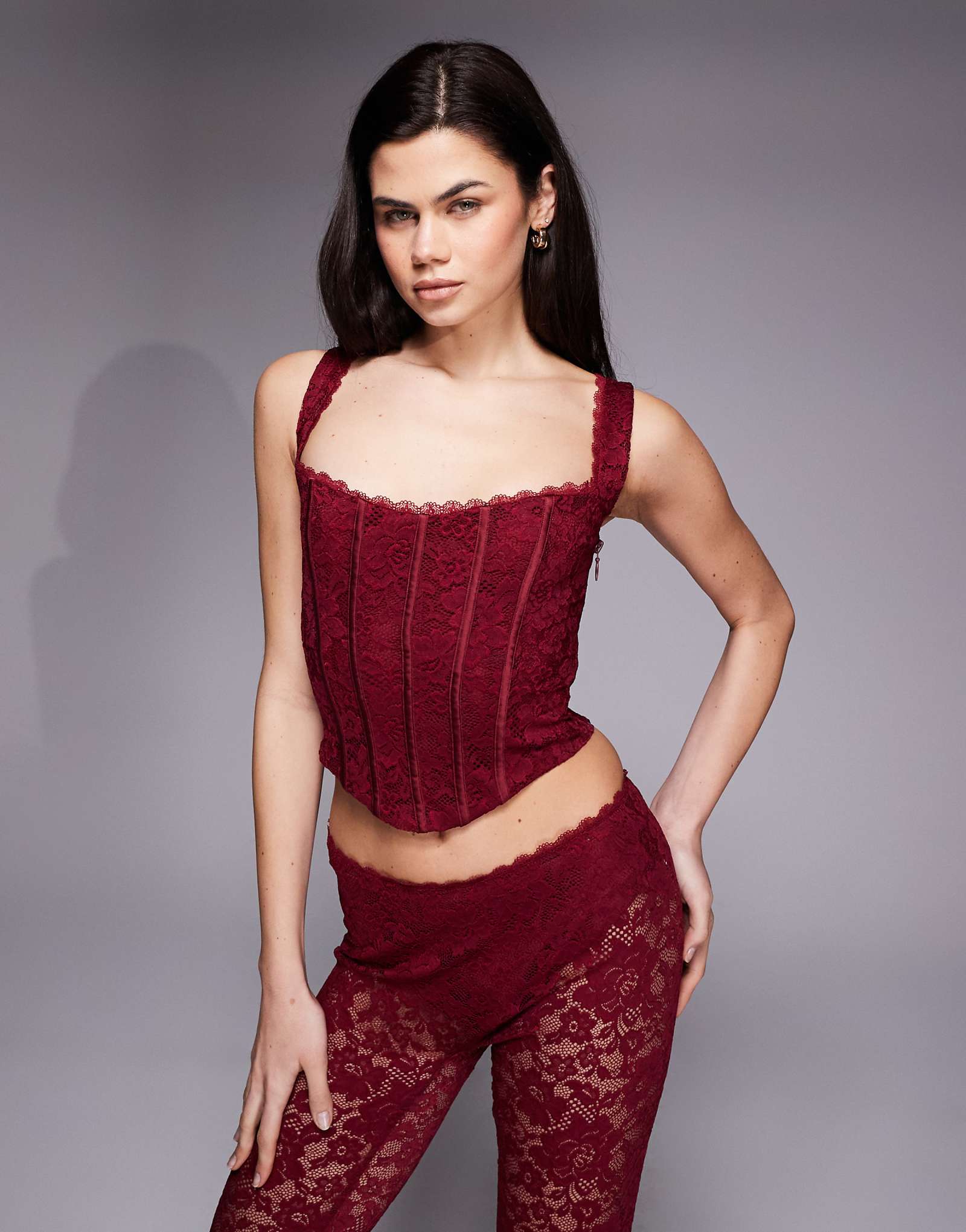 Oh Polly lace square neck corset top in cherry red 16890₽