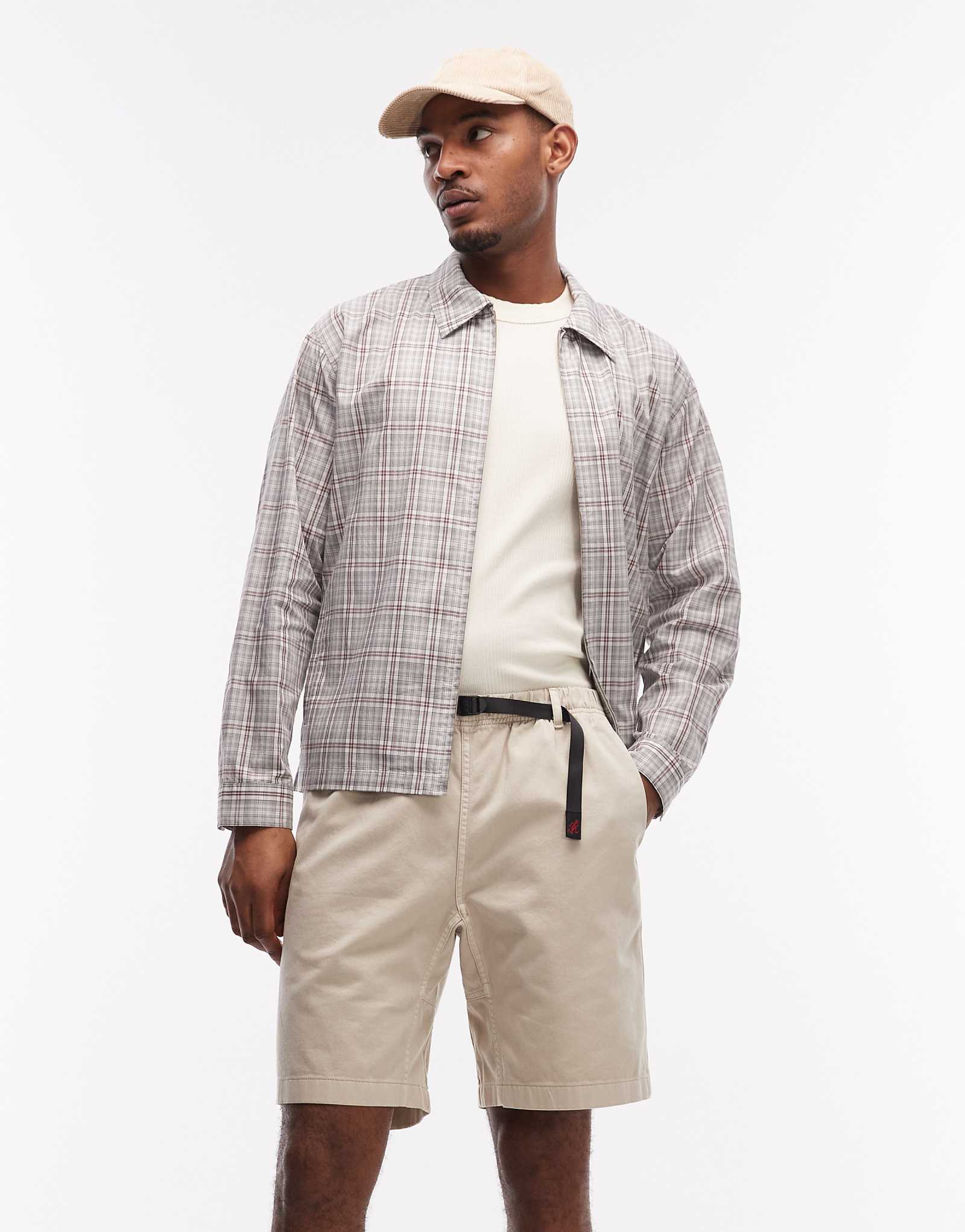 Gramicci relaxed fit G-shorts in sand pigment sand 28690₽