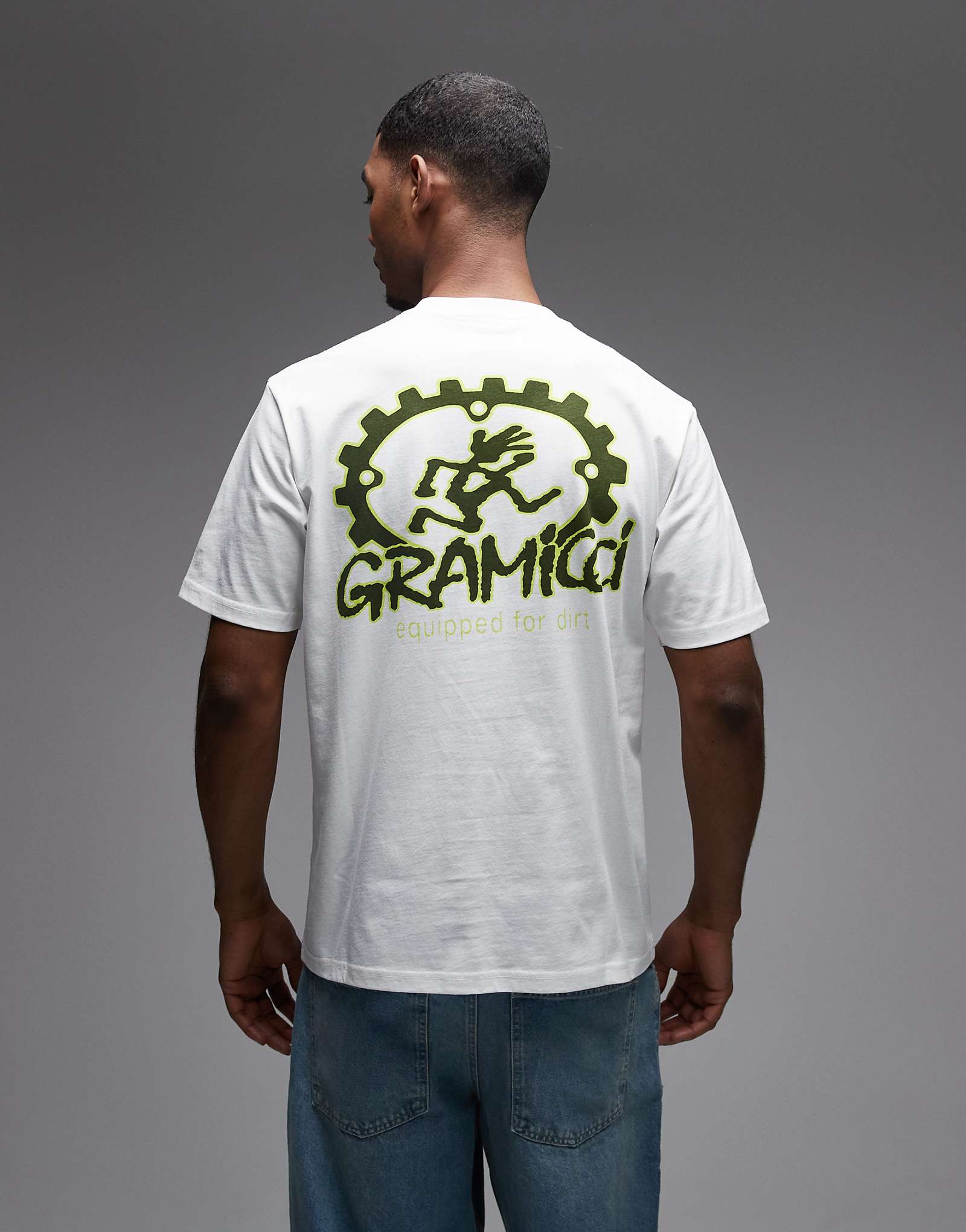 Gramicci equipped for dirt short sleeve tee with back and chest graphics in white 16890₽