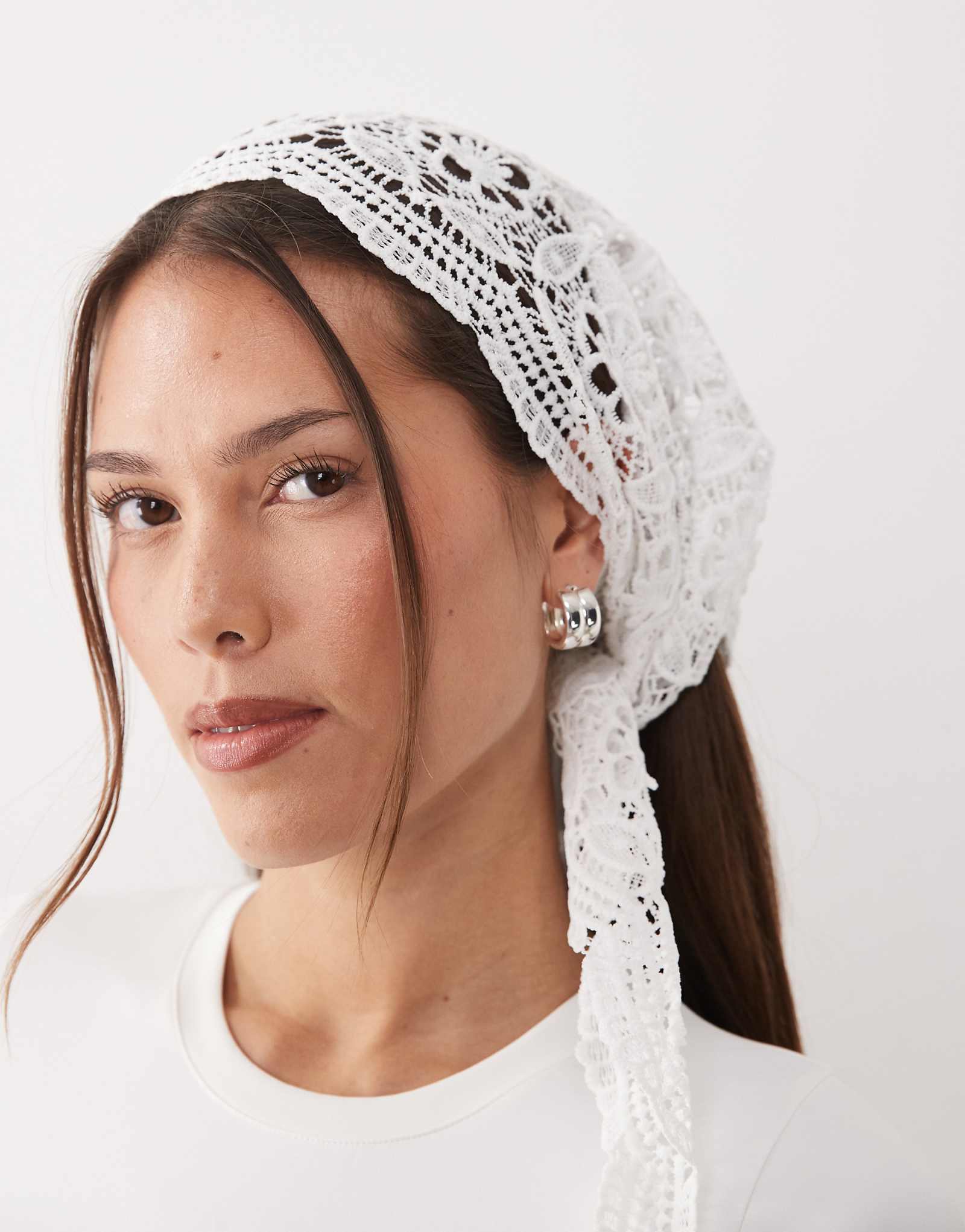 Kaiia exclusive cotton crochet lace headscarf in cream cream 4990₽