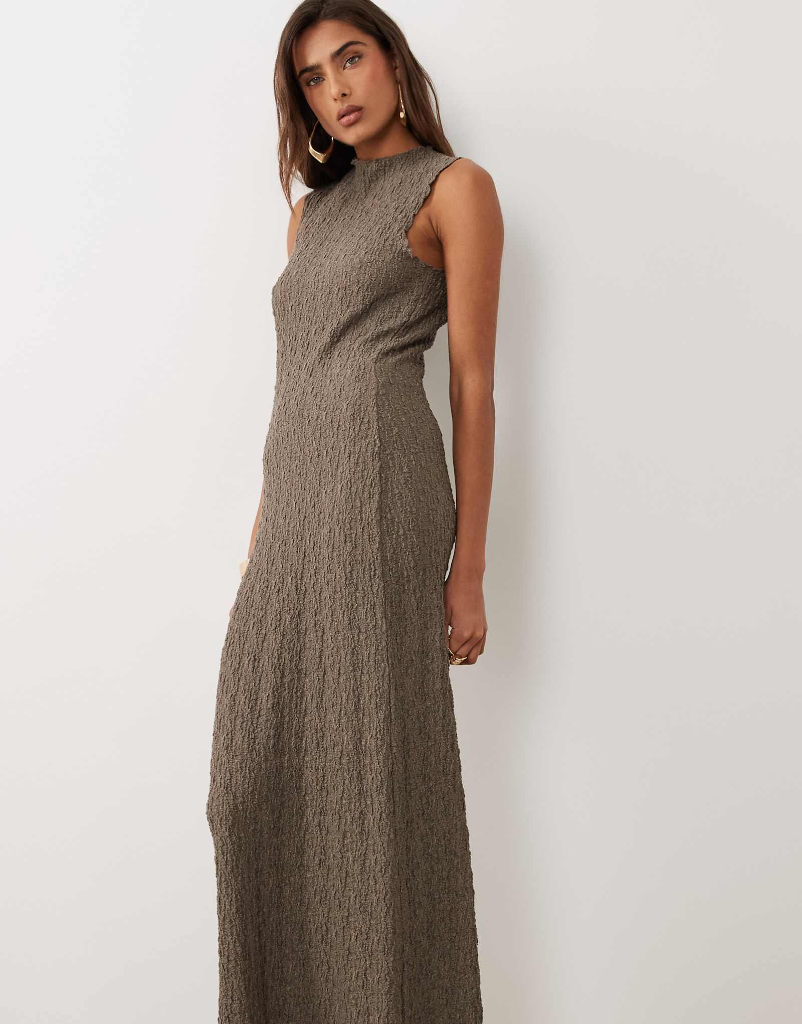 VILA sleeveless textured jersey midaxi dress in brown falcon 11190₽