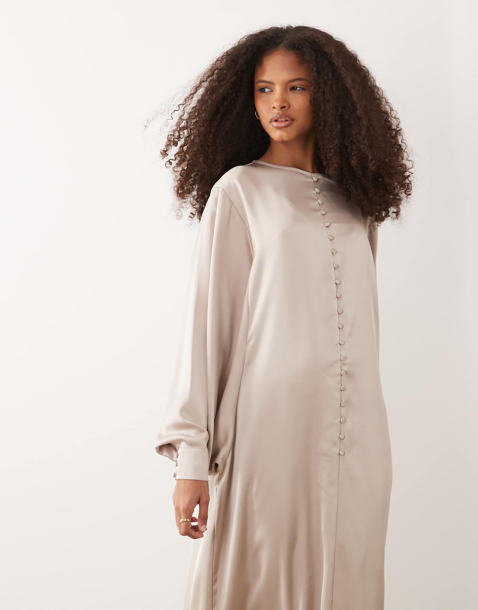 IYAL wide sleeve button detail kaftan in oyster oyster 26890₽