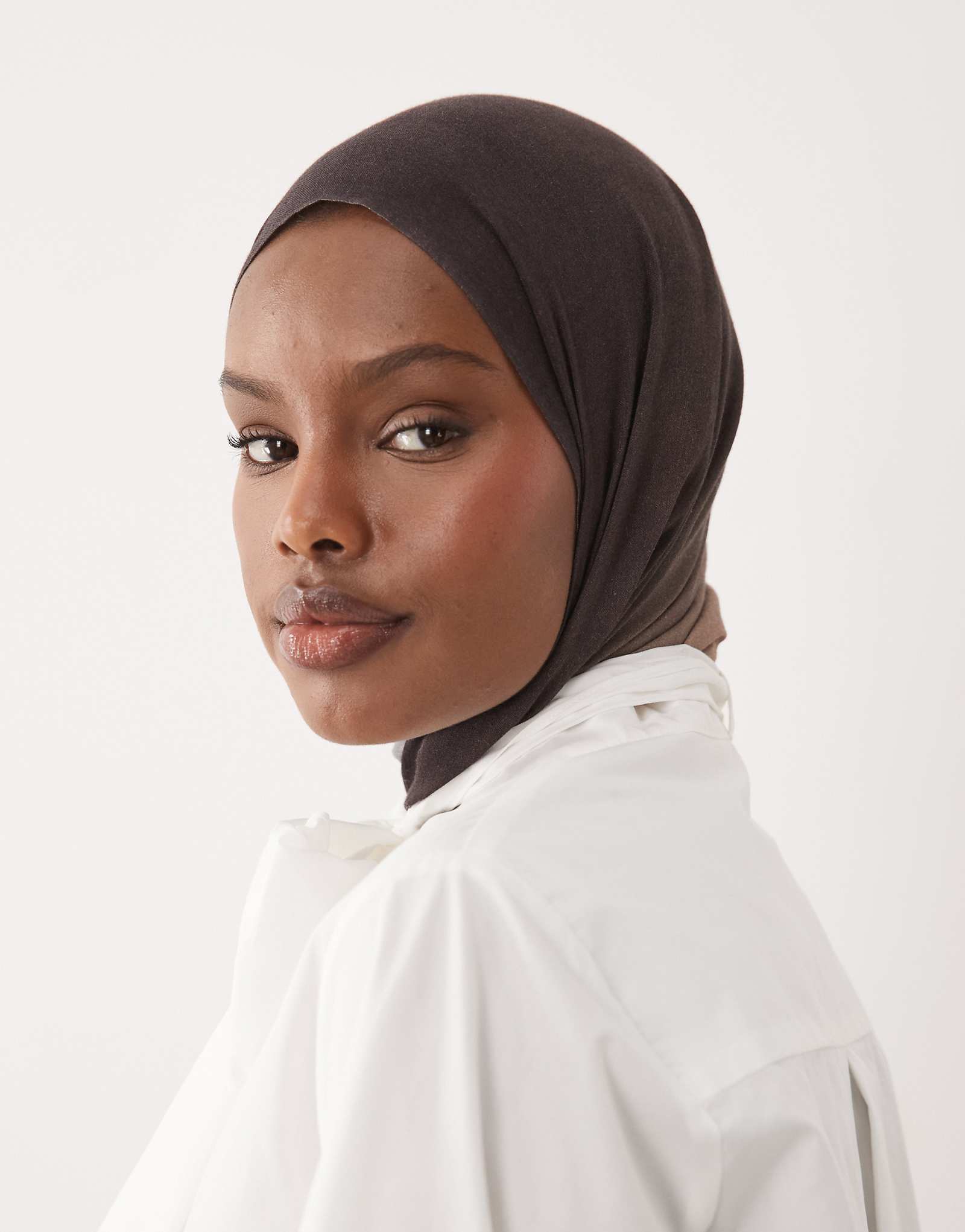 IYAL light weight headscarf in beige ombre beige 6790₽