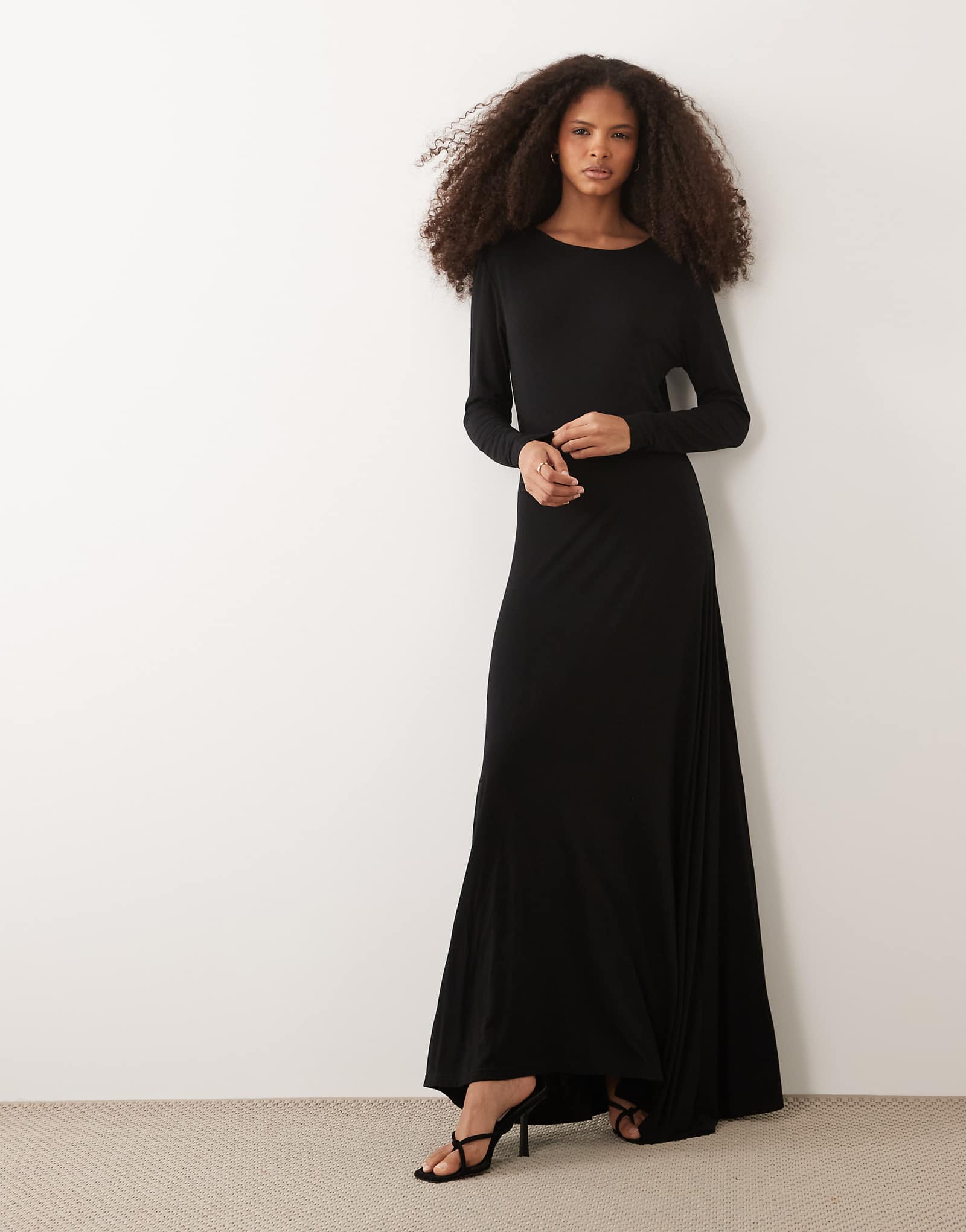 IYAL bamboo long sleeve column dress in black black 20190₽