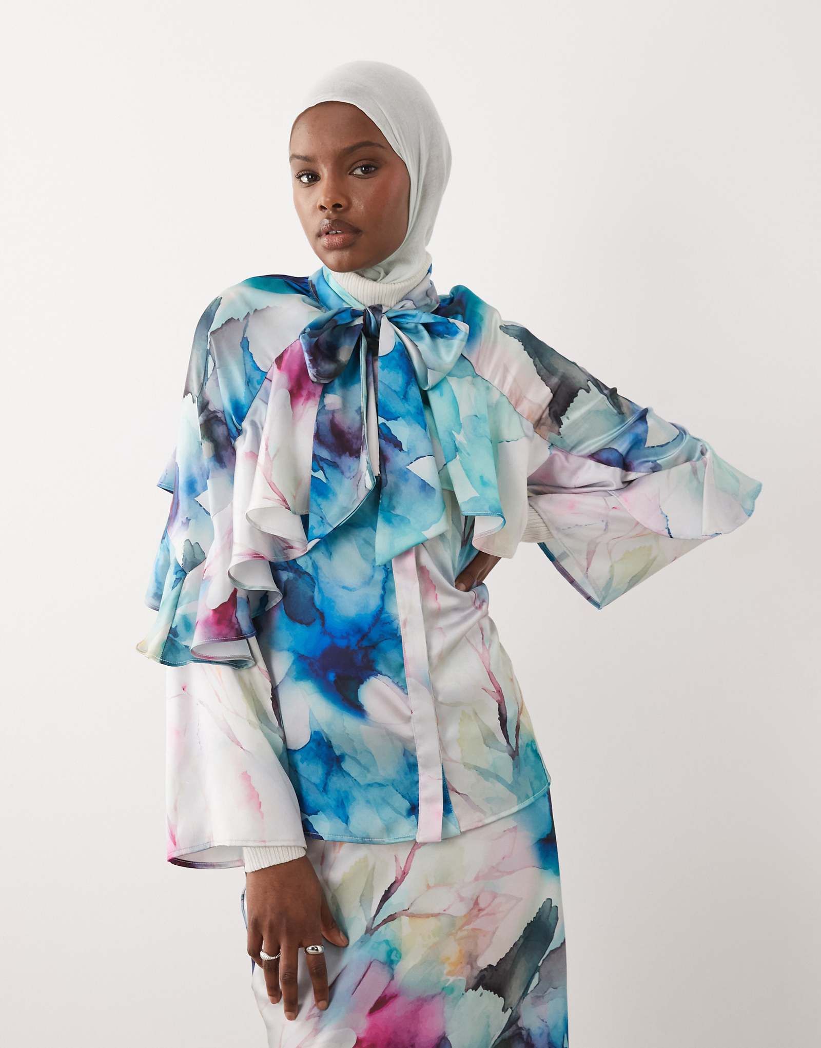 IYAL satin long sleeved bow detail blouse watercolor floral print - part of a set multi 16890₽