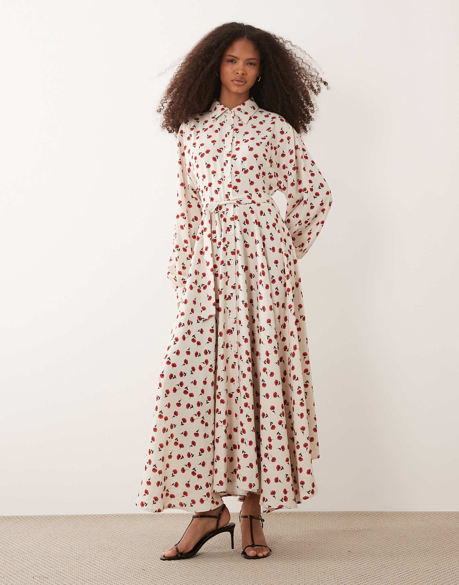 IYAL collar detail button up maxi dress in cream rose print multi 28690₽