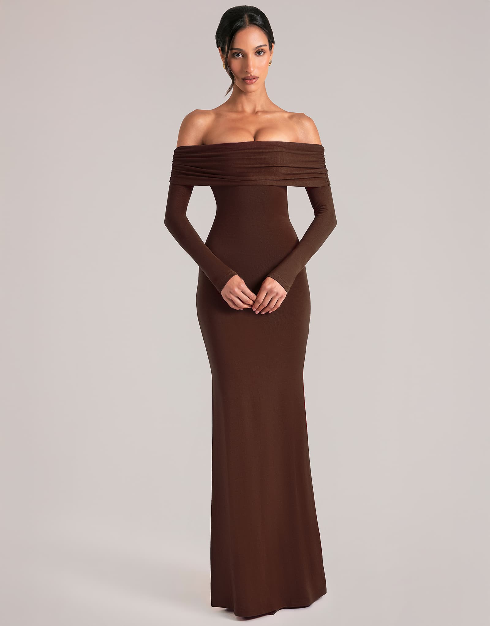 Oh Polly off shoulder cut out detail maxi dress in chocolate brown chocolate brown 18590₽