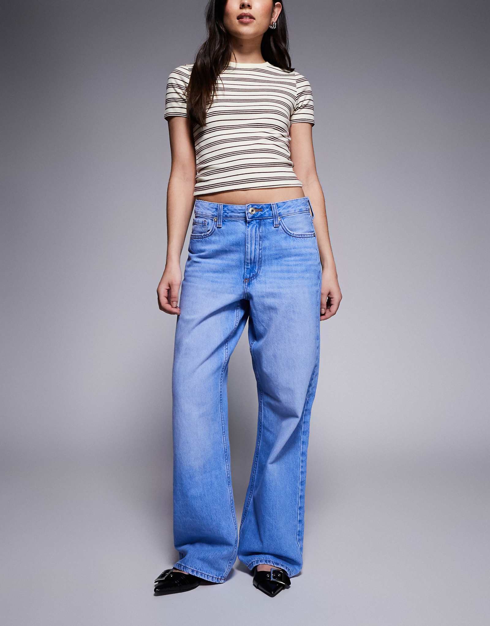 River Island relaxed straight leg jeans in bright denim denim - medium 17390₽